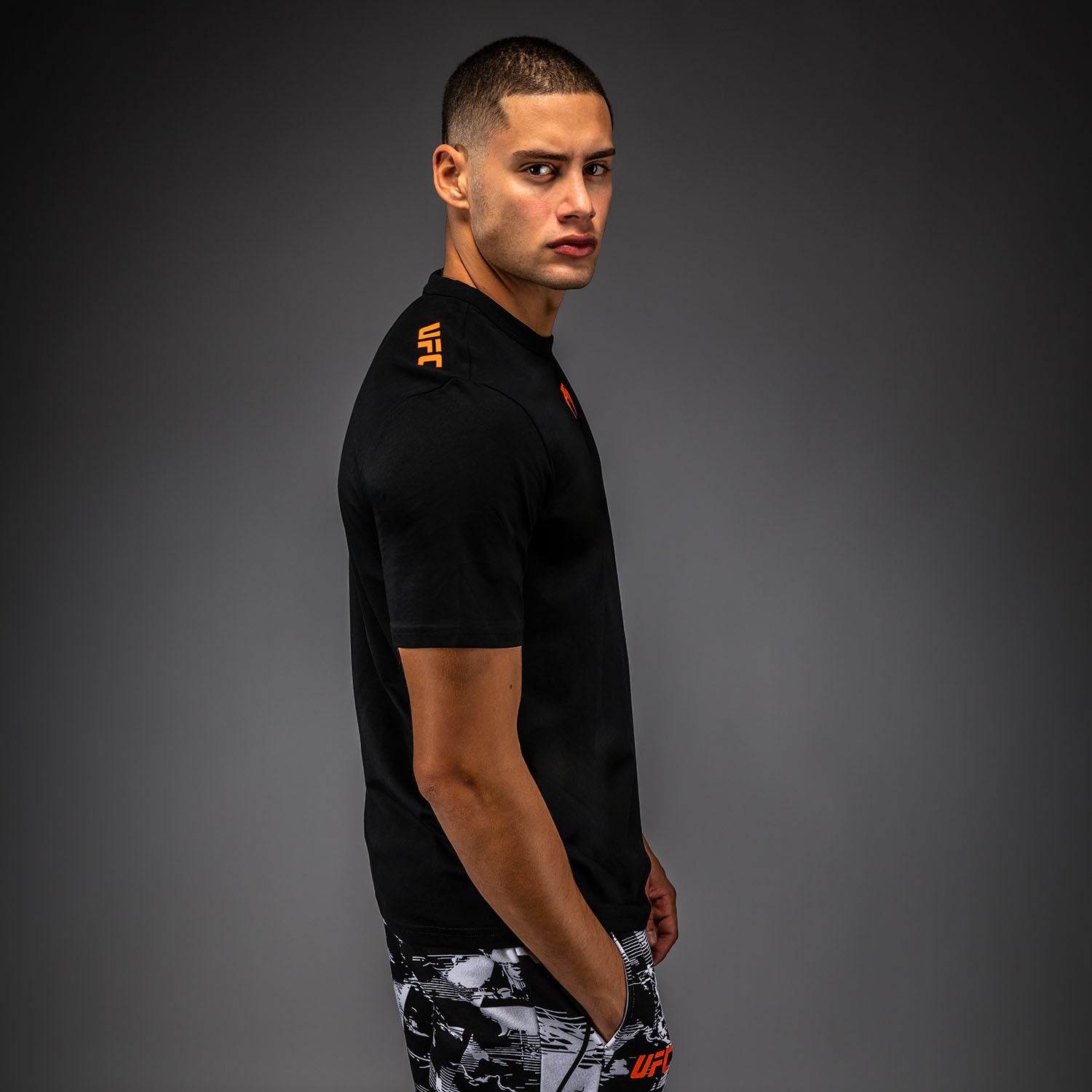 venum-ufc-zenith-authentic-fight-week-t-shirt-herren-kurzarm-schwarz image 3