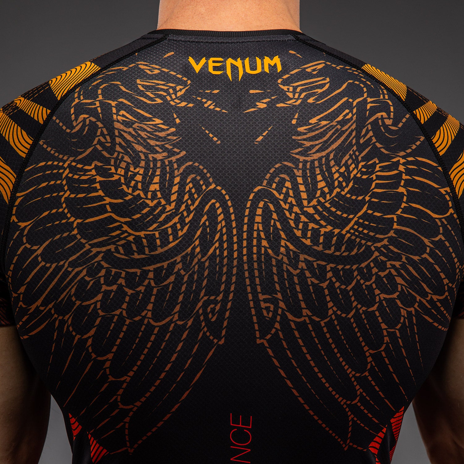 venum-quetzal-fury-kurzarm-rashguard-herren-schwarz-rot-tangerine image 5