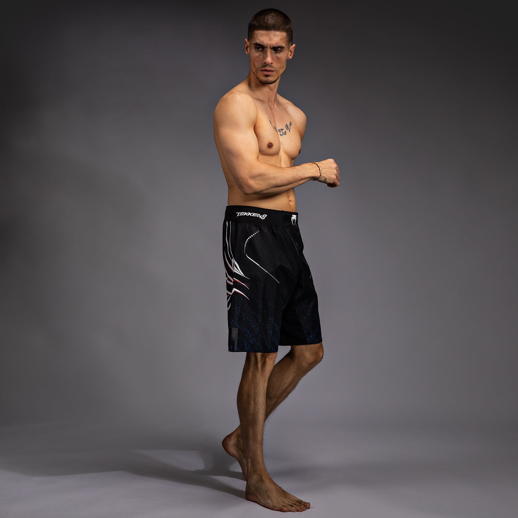 venum-x-tekken-8-jin-kazama-kampfhose-blau-schwarz-wei image 2