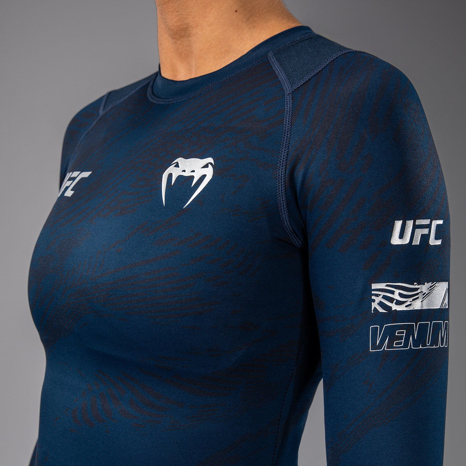 venum-ufc-fusion-by-venum-fight-week-damen-performance-langarm-rashguard-ozeanis image 6