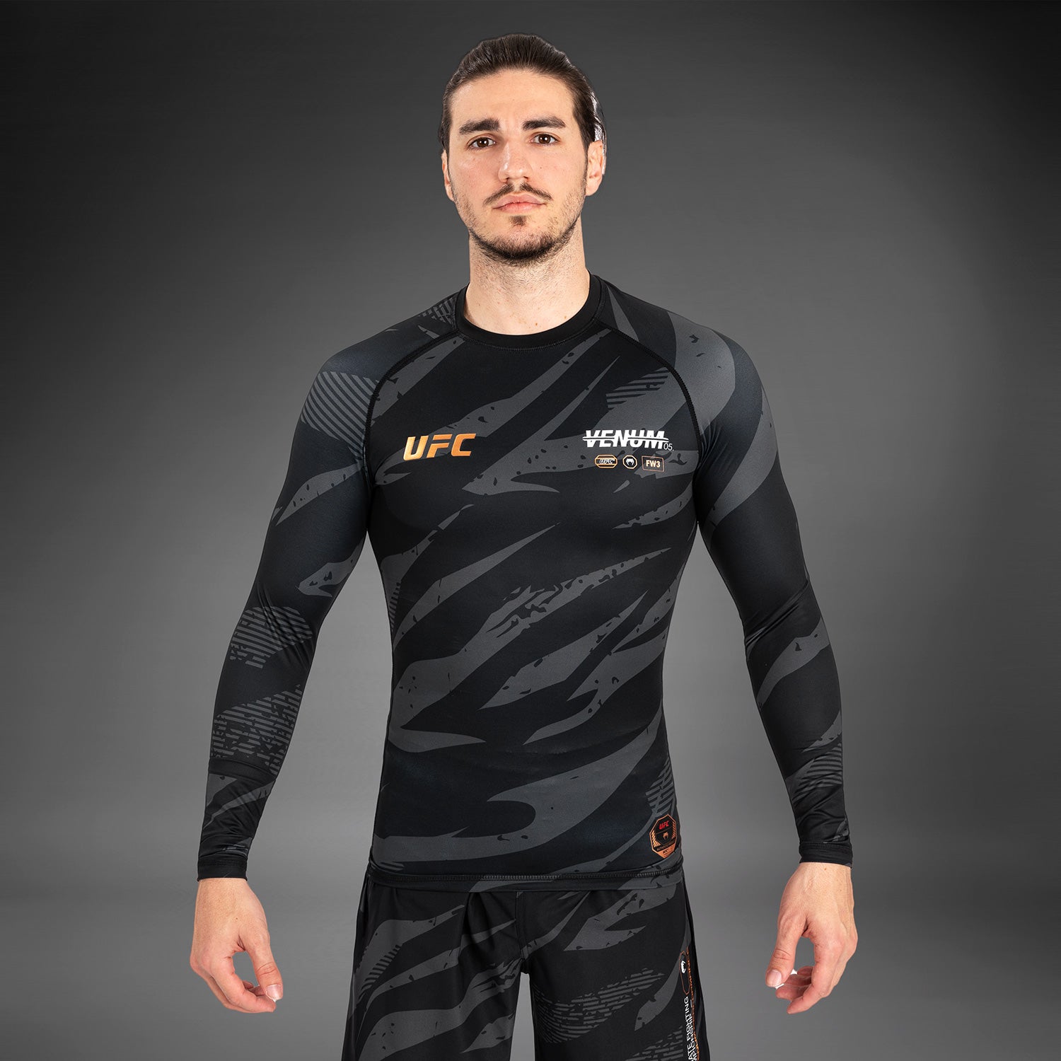 venum-ufc-adrenaline-fight-week-performance-langarm-rashguard-urban-camo-herren image 7
