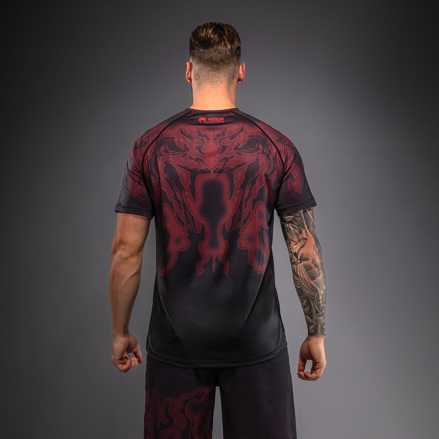 venum-spectre-dry-tech-t-shirt-schwarz-rot-herren image 5