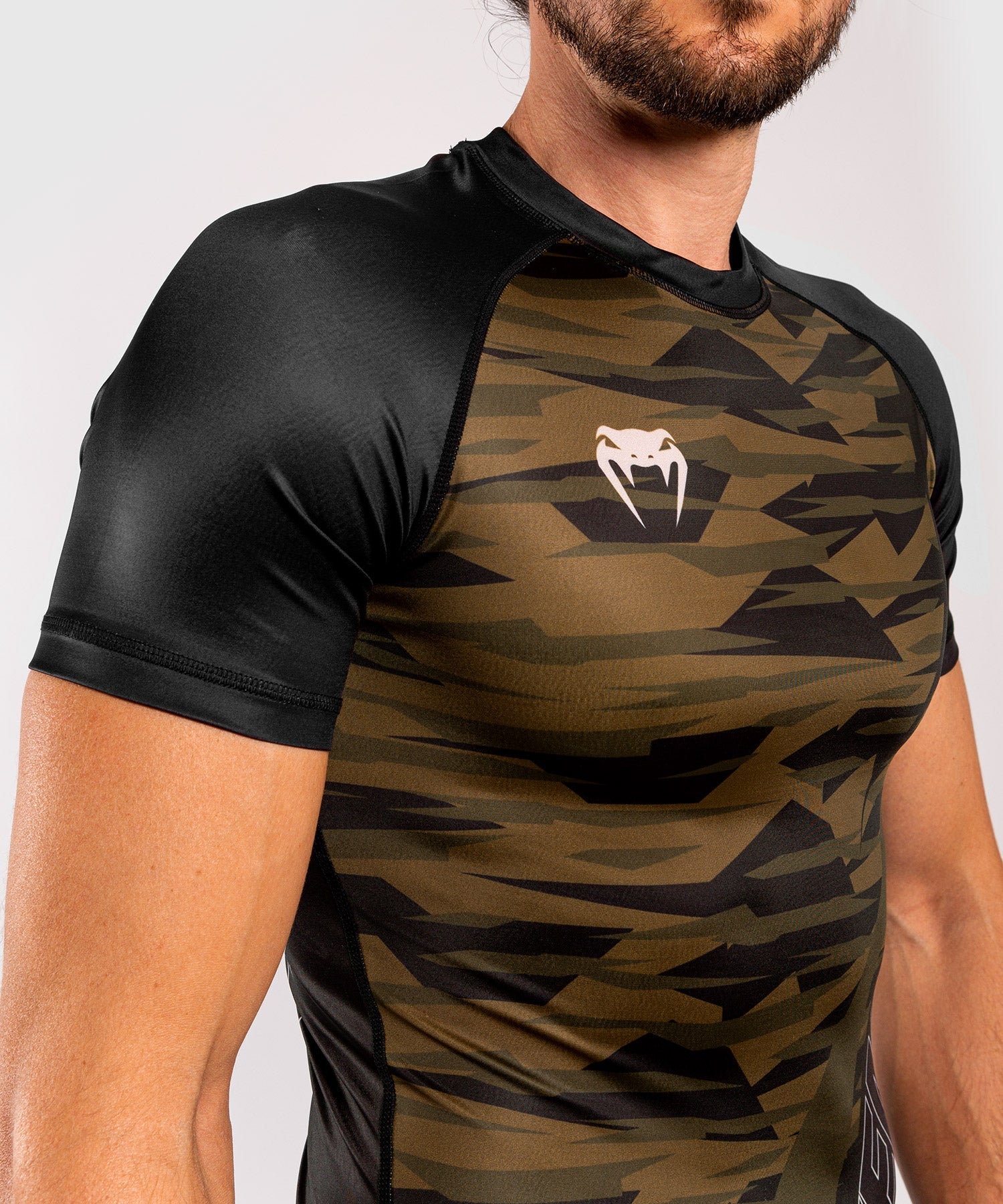 venum-contender-5-0-rashguard-kurzarm-khaki-camo image 7