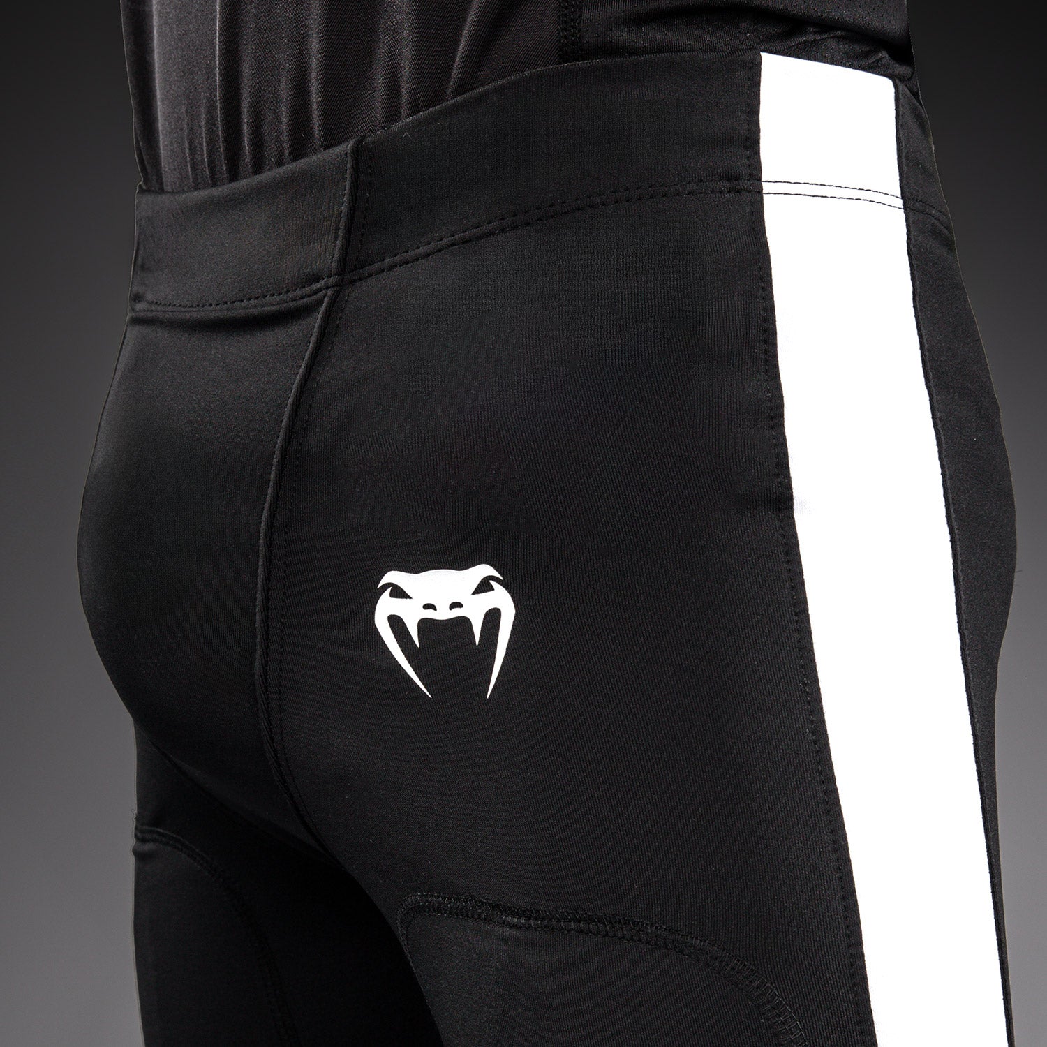 venum-elite-fu-ball-kompressionsshorts-kinder-schwarz image 4