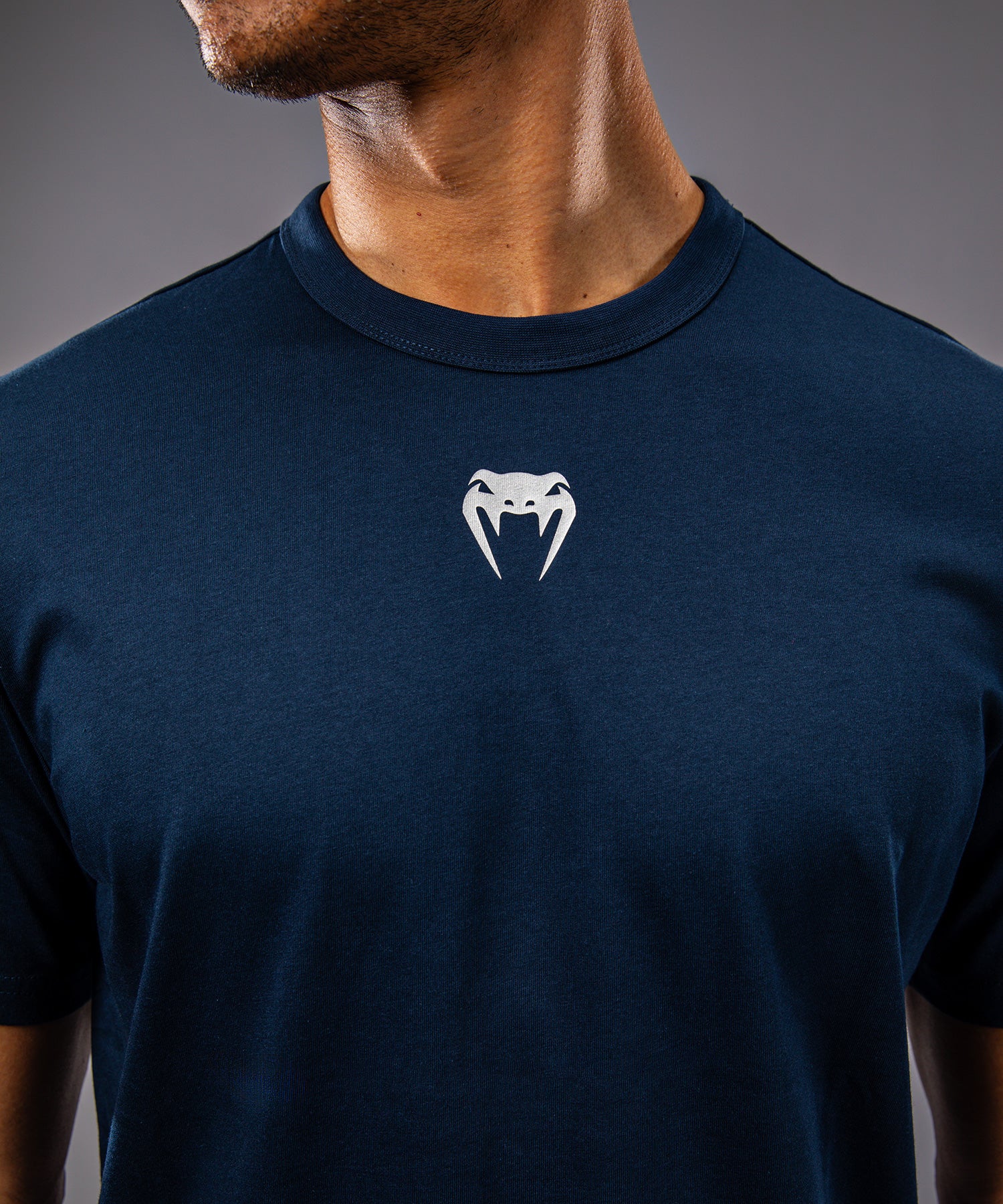 venum-ufc-fusion-fight-week-kurzarm-t-shirt-herren-solid-ozeanisches-blau image 6