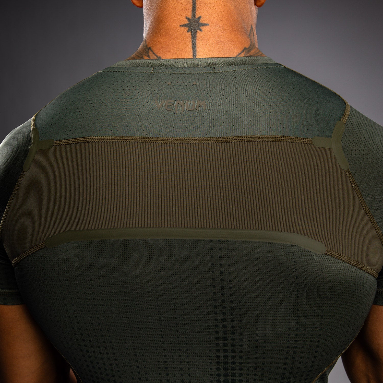 venum-stealth-kurzarm-rashguard-khaki-dunkelgr-n image 6