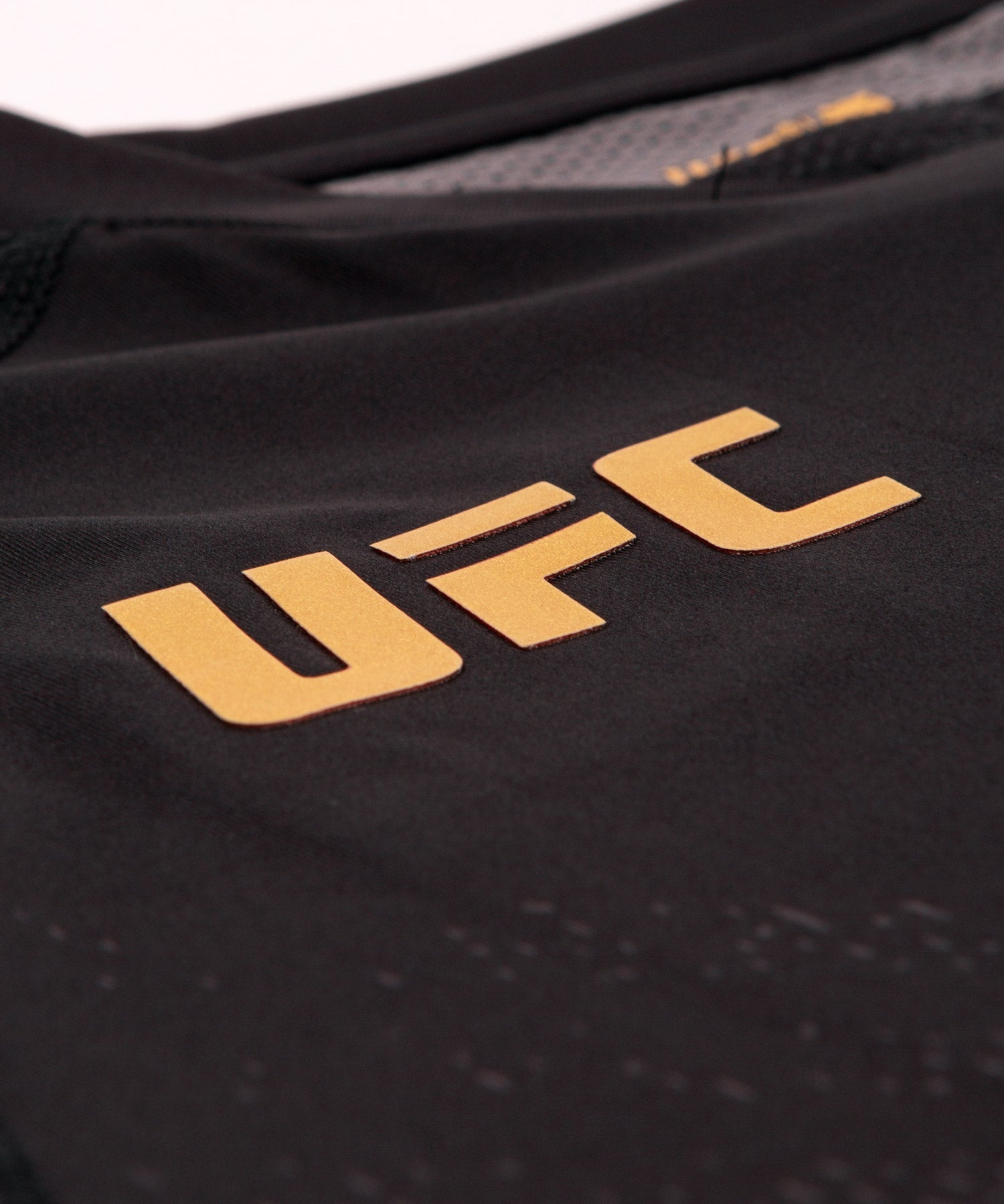 ufc-venum-authentic-fight-night-herren-walkout-trikot-champion image 8