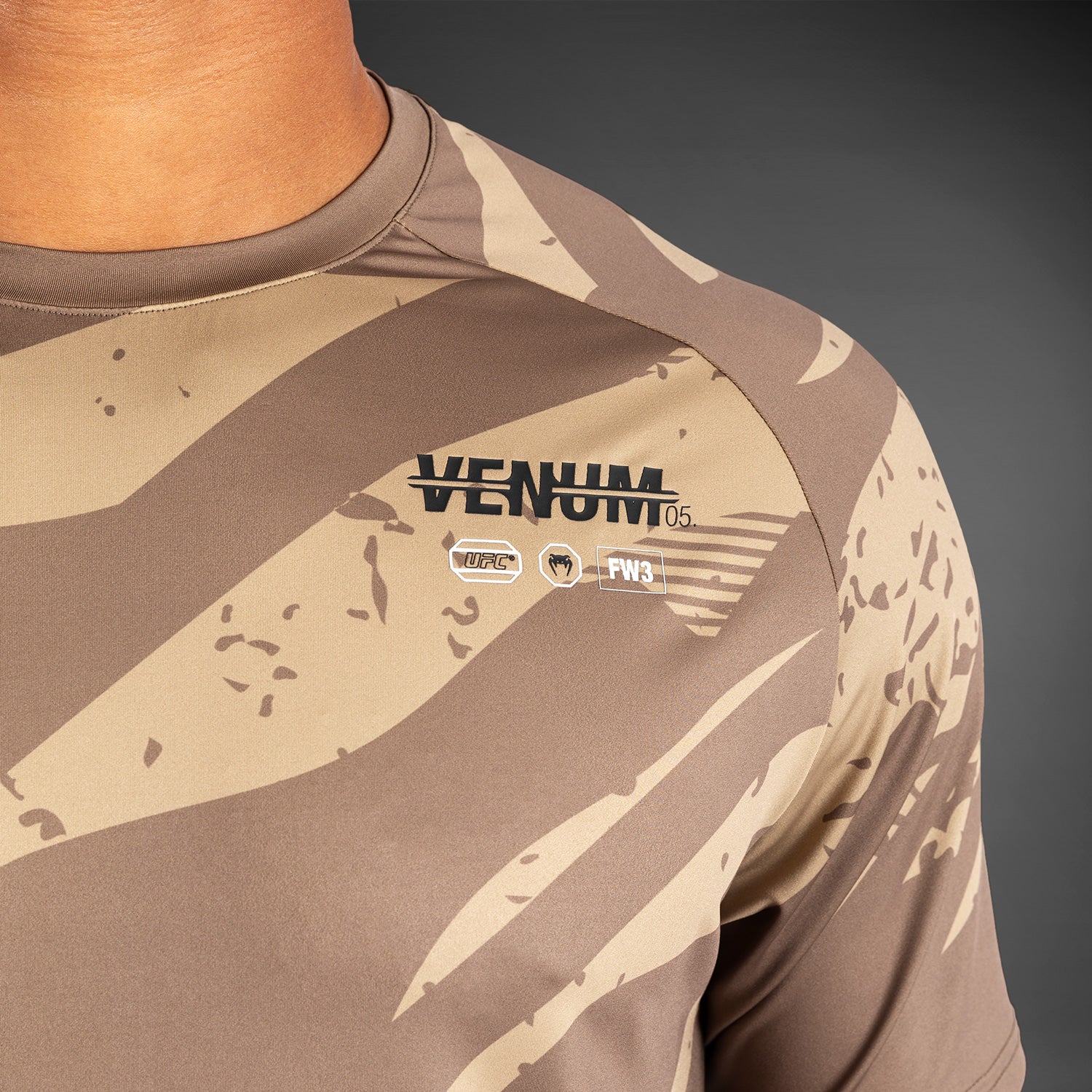ufc-adrenaline-by-venum-fight-week-herren-dry-tech-t-shirt-desert-camo image 7