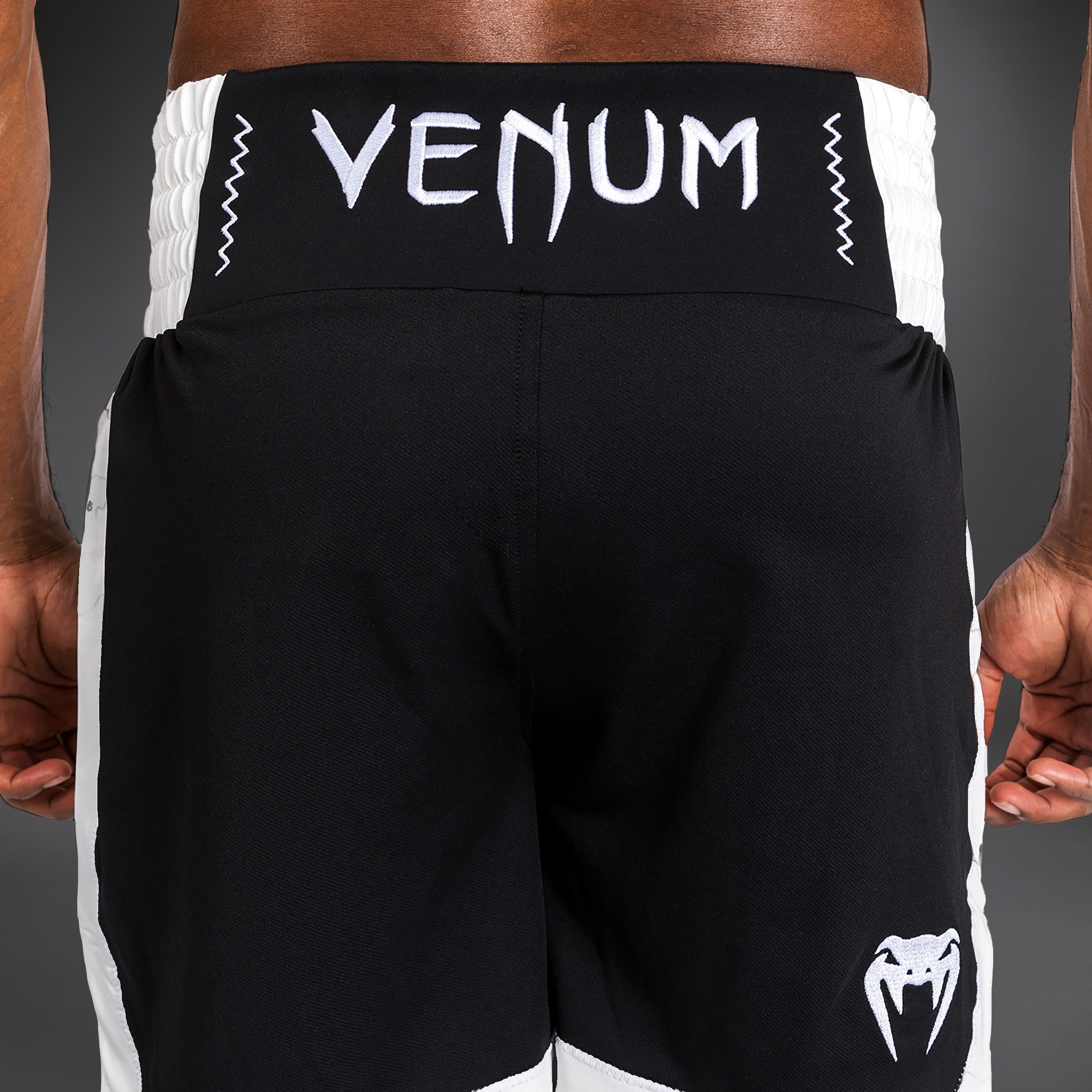 venum-classic-boxing-shorts-boxshorts-herren-schwarz-wei image 8