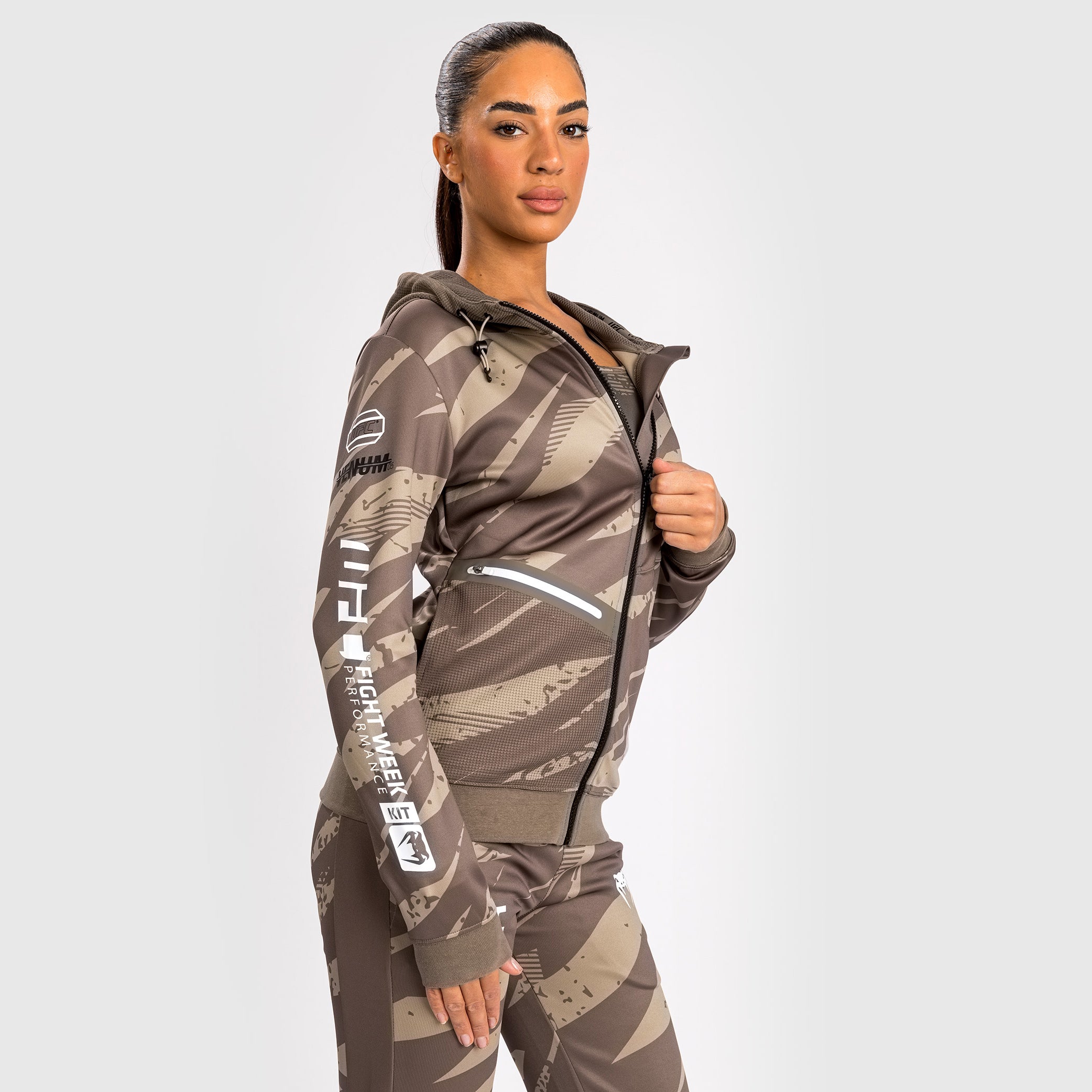 ufc-adrenaline-by-venum-fight-week-zip-hoodie-damen-desert-camo image 4