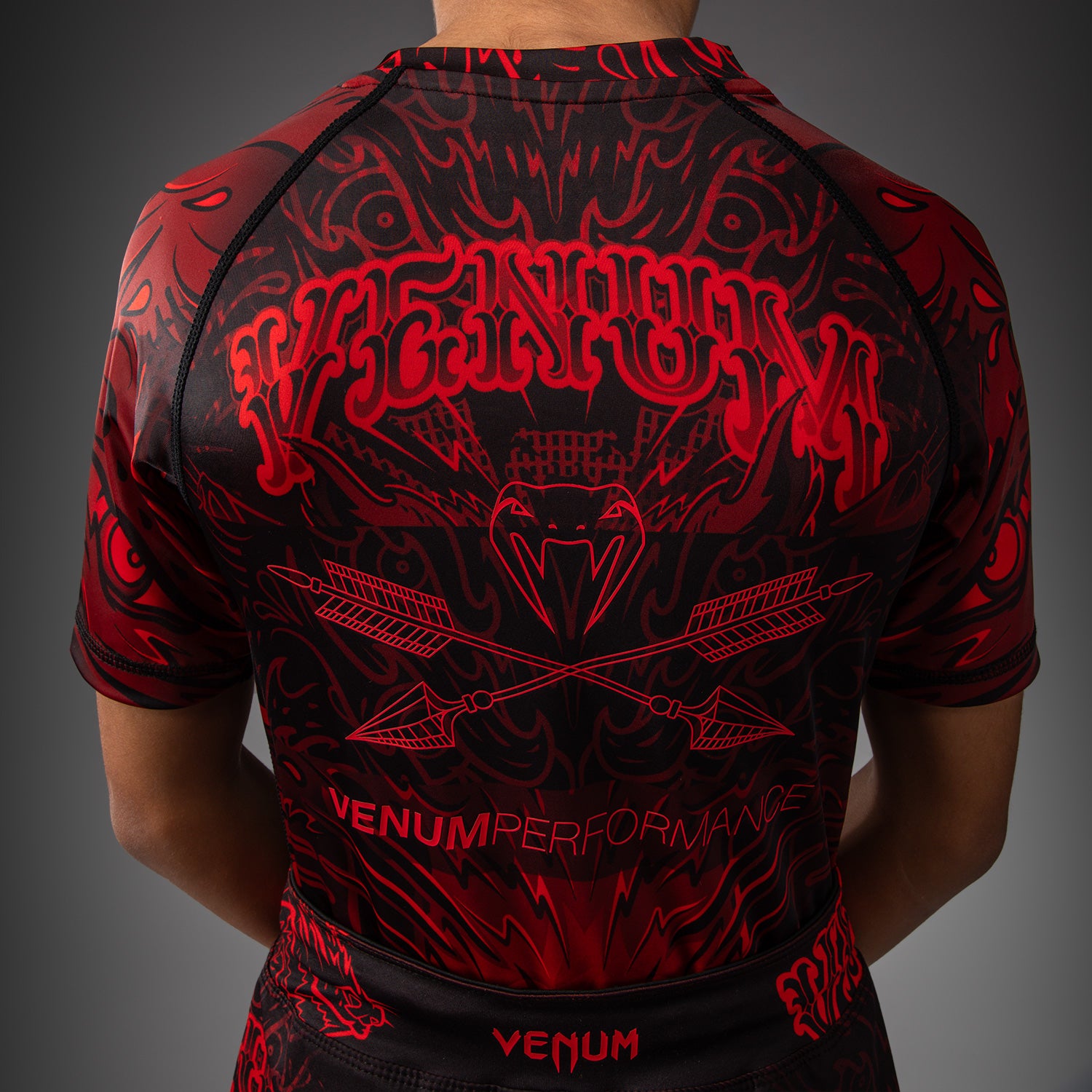 venum-wolf-atak-kinder-kurzarm-rashguard-schwarz-rot image 5