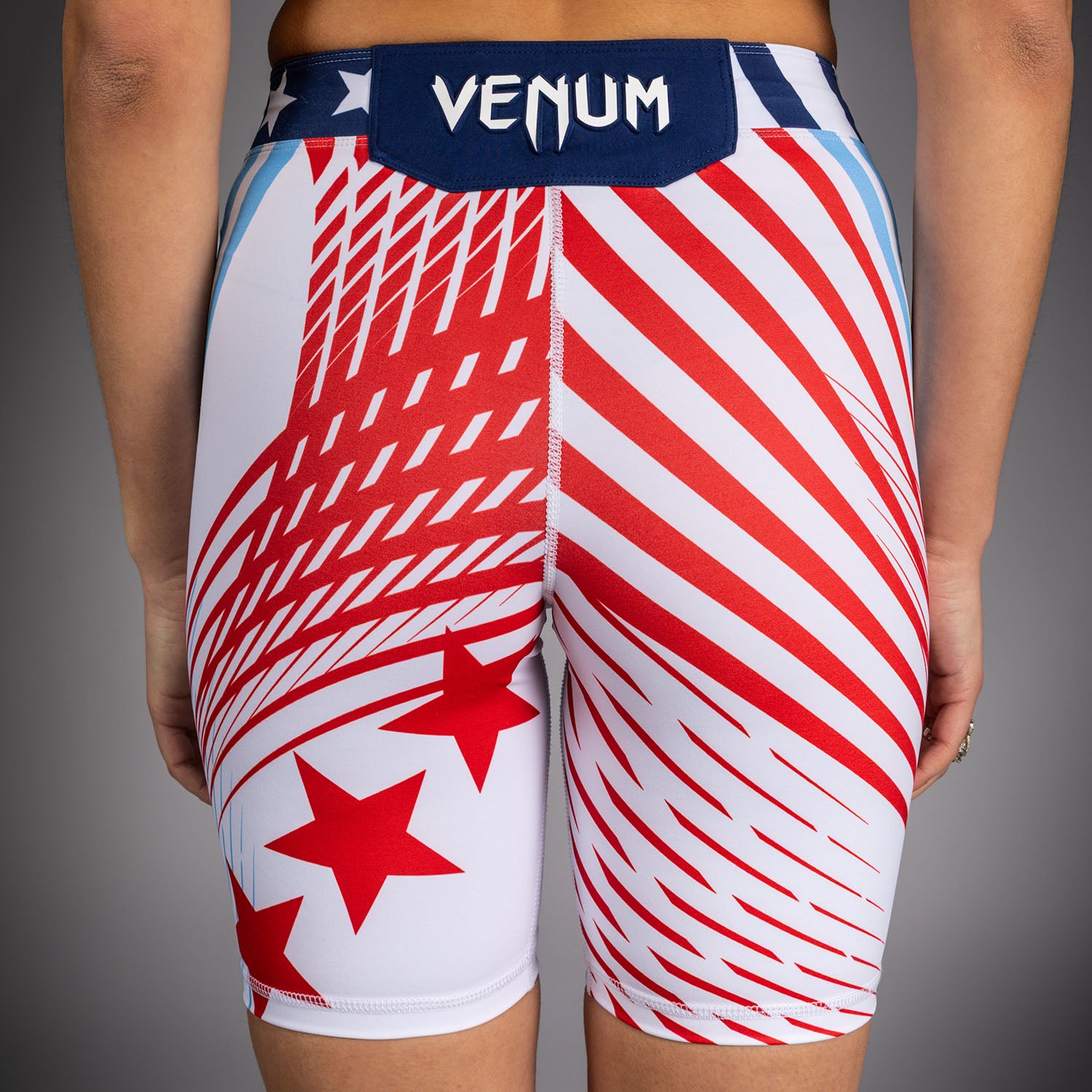 ufc-freedom-250-by-venum-authentic-vale-tudo-shorts-long-fit-wei-f-r-damen image 8