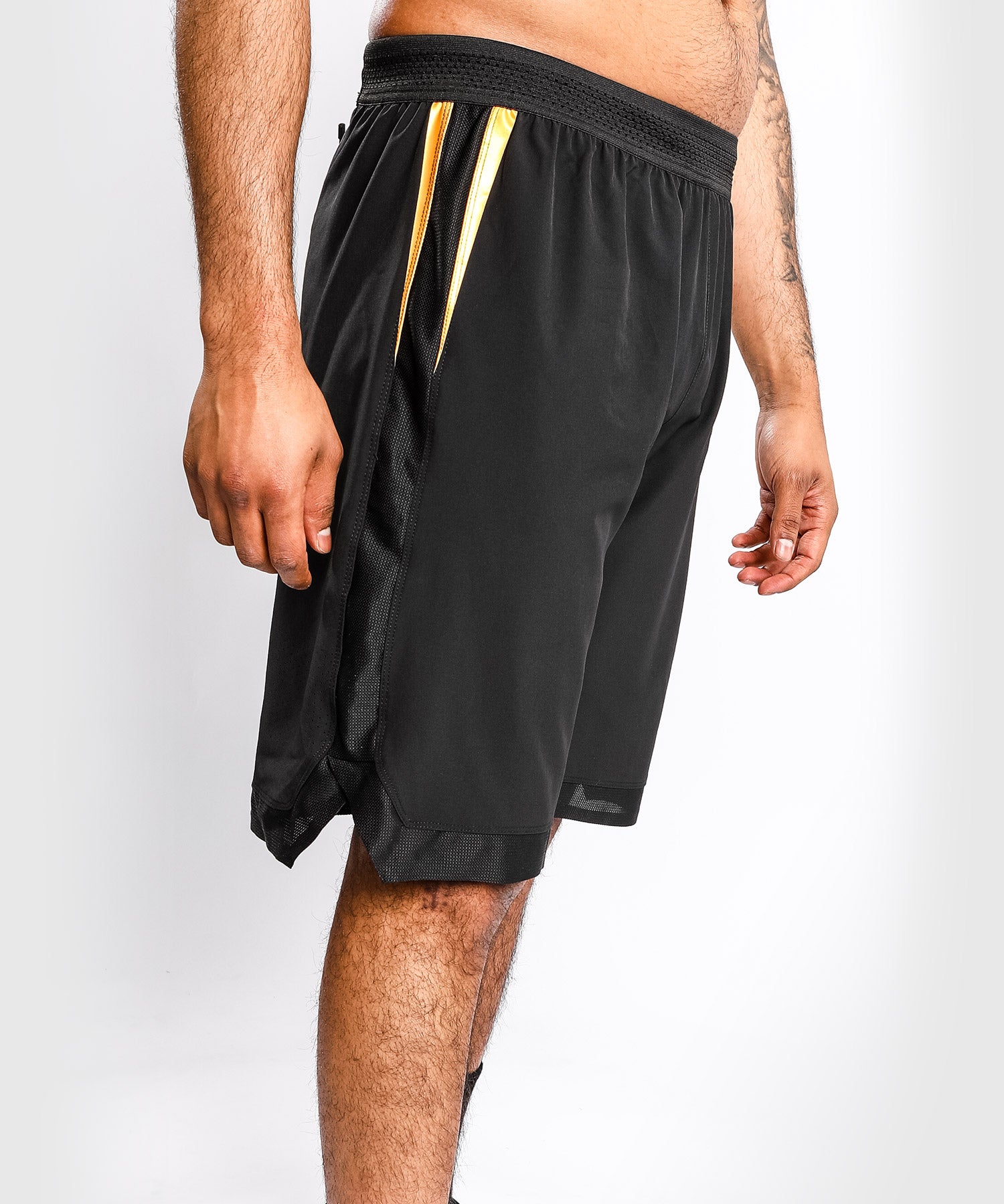 venum-tempest-2-0-sport-shorts-schwarz-gold image 2