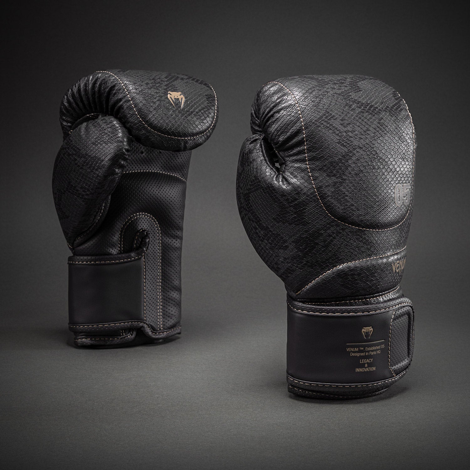 venum-impact-evo-scales-boxhandschuhe-dunkelgrau image 2