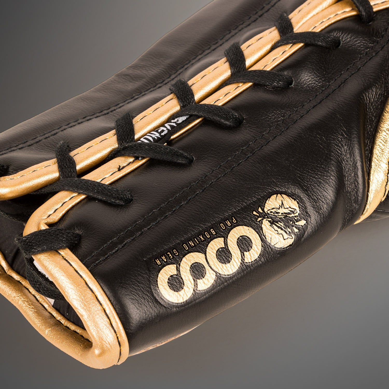 venum-coco-monogram-pro-boxhandschuhe-intense-black image 6
