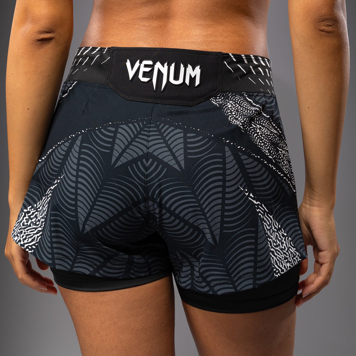 ufc-zenith-by-venum-authentic-fight-night-fight-short-damen-kurz-schwarz image 8
