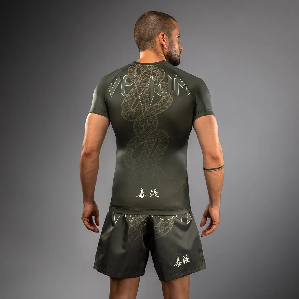 venum-serpenti-kurzarm-rashguard-khaki-bronze-ivory image 1