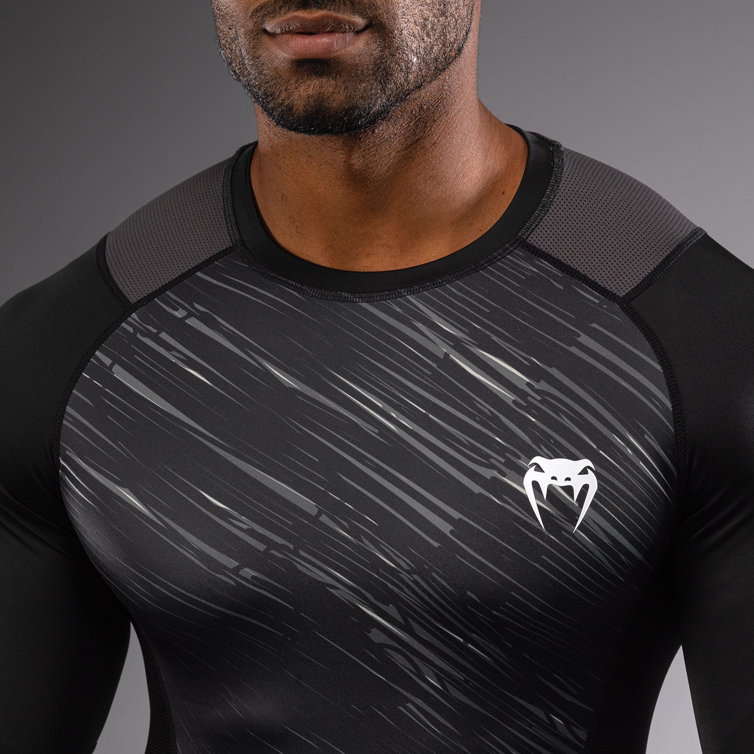 venum-rapid-langarm-rashguard-schwarz-sturmgrau image 6