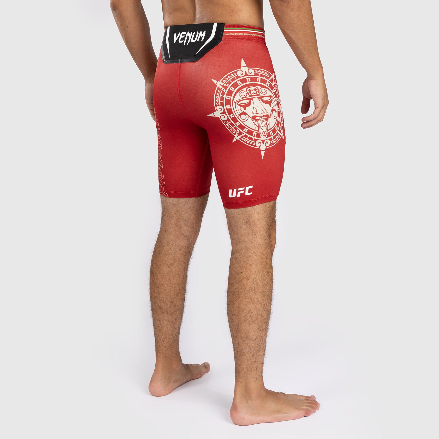 noche-ufc-by-venum-authentic-fight-night-herren-vale-tudo-shorts-rot image 5