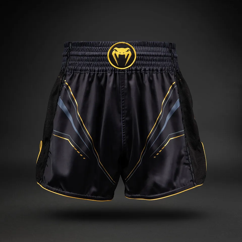 venum-streamline-muay-thai-shorts-schwarz-gold image 1
