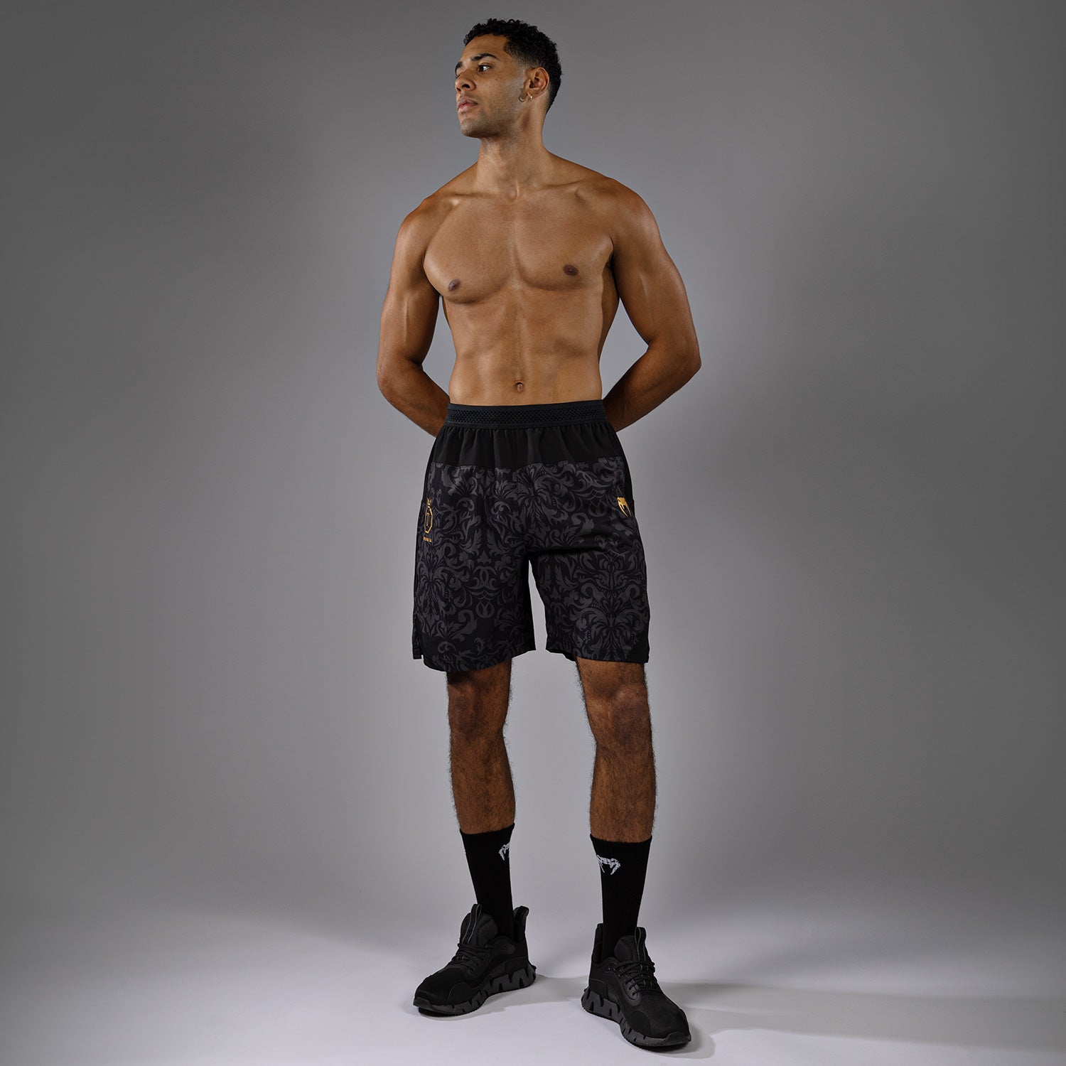 venum-x-topuria-unmatched-edition-trainingsshorts-schwarz-gold image 2