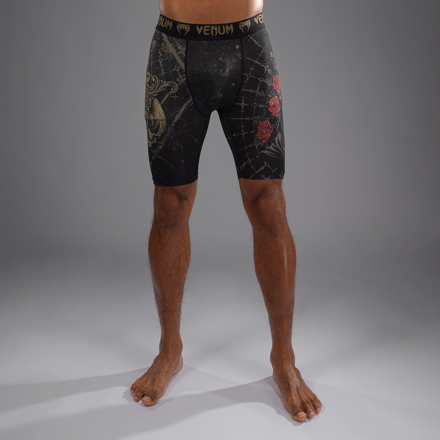 venum-santa-muerte-5-0-vale-tudo-shorts-herren-tiefes-schwarz-gold image 1