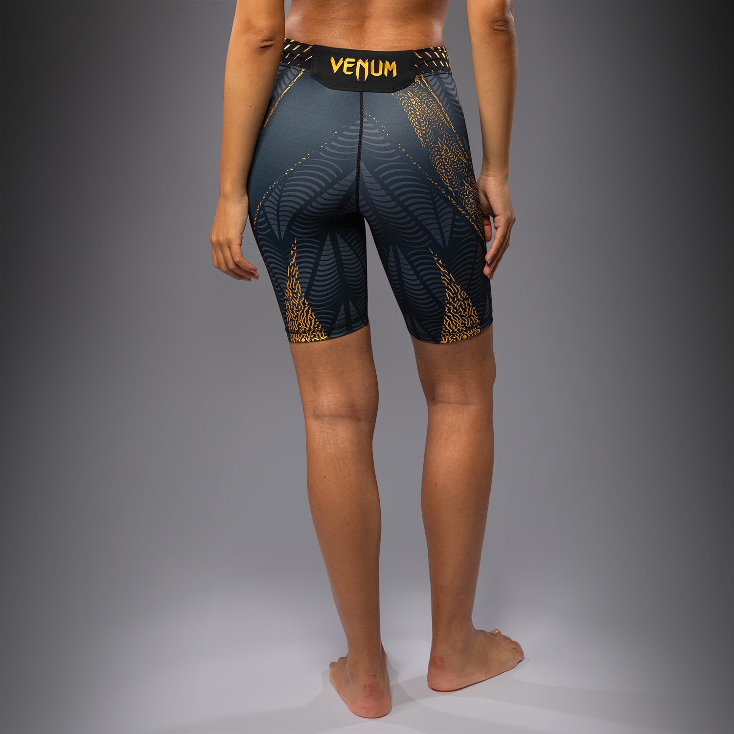 ufc-zenith-by-venum-authentic-fight-night-vale-tudo-short-damen-lang-champion-sc image 6