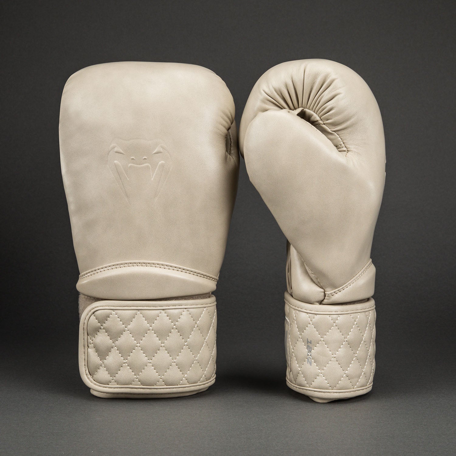 venum-impact-classic-boxhandschuhe-elfenbein image 1