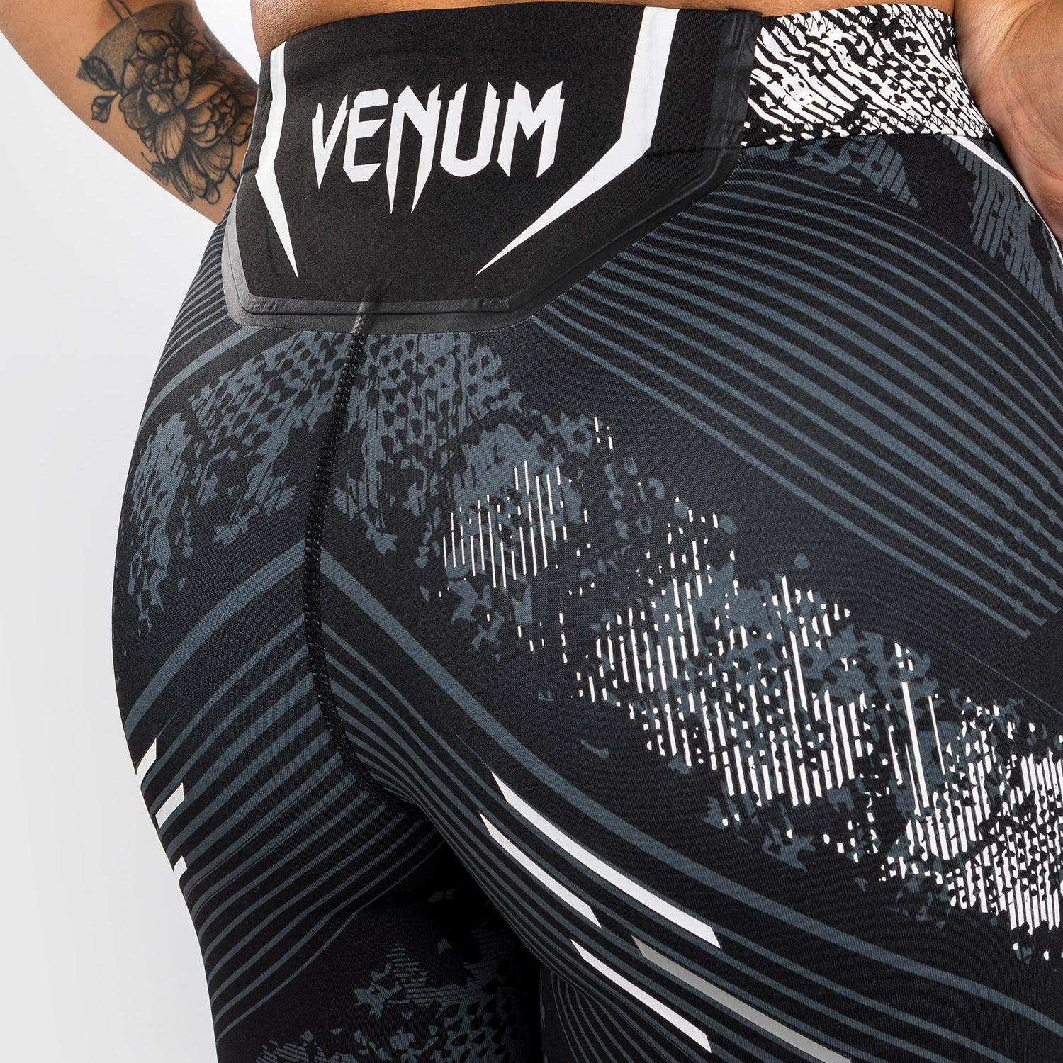 ufc-adrenaline-by-venum-authentic-fight-night-vale-tudo-short-damen-lang-schwarz image 7