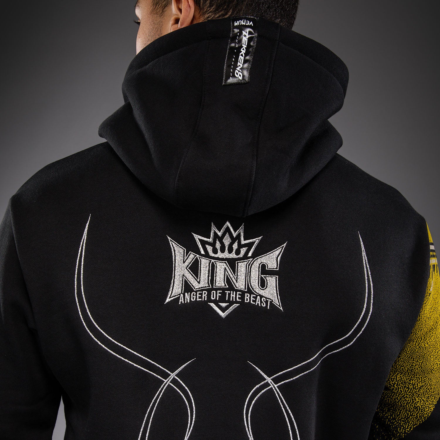 venum-x-tekken-8-kapuzenpullover-king-schwarz-gelb image 8