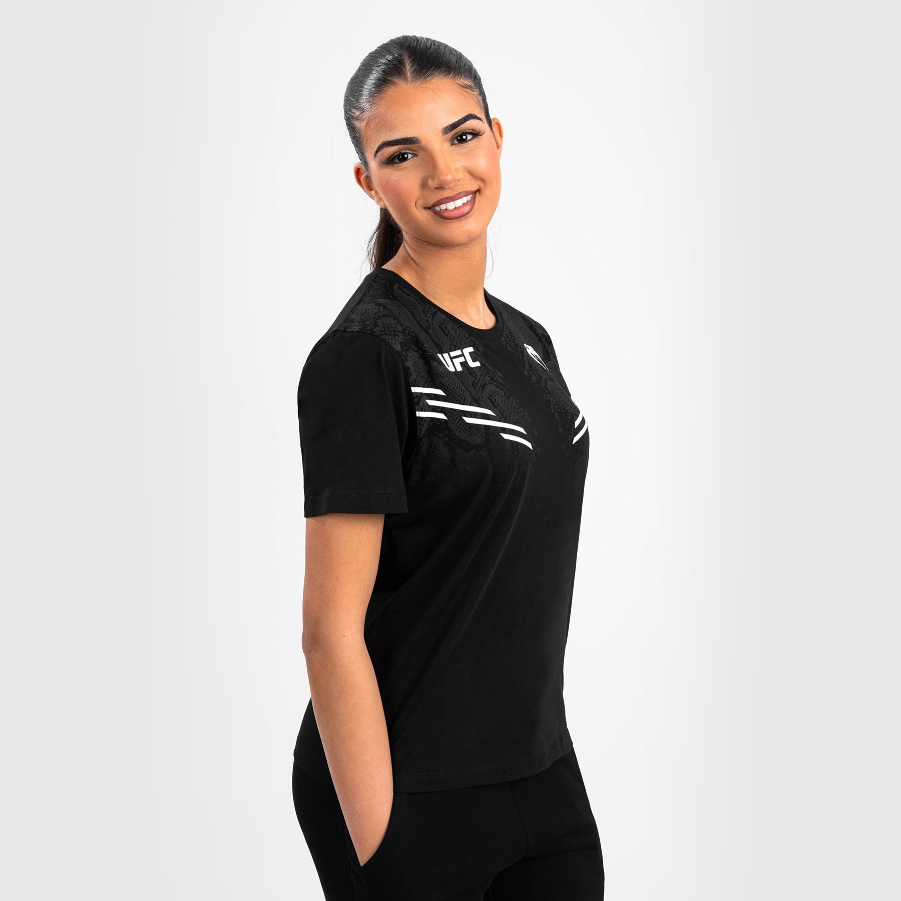 venum-ufc-adrenaline-replica-damen-t-shirt-kurzarm-schwarz image 3