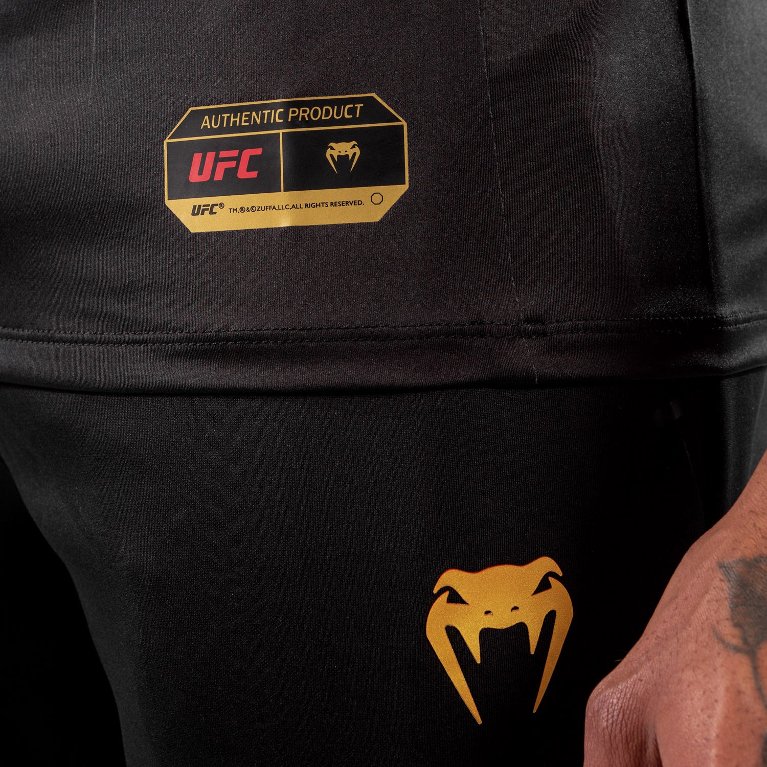 venum-ufc-authentic-fight-night-herren-walkout-trikot-personalisiert-champion image 6
