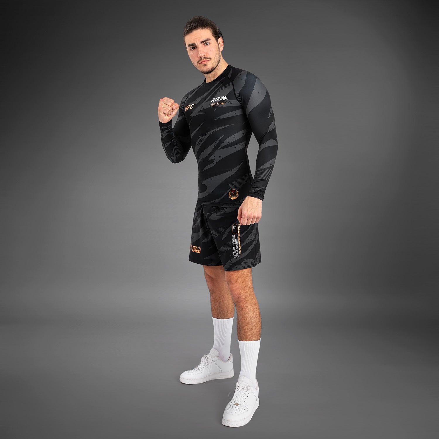 venum-ufc-adrenaline-fight-week-performance-langarm-rashguard-urban-camo-herren image 2