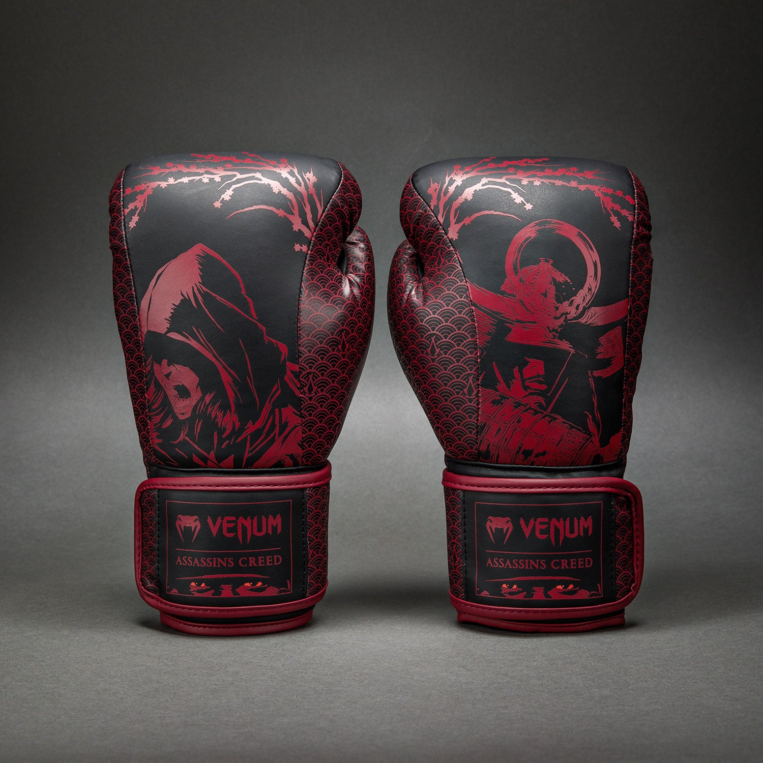 venum-x-assassin-s-creed-shadows-boxhandschuhe-bordeauxrot-schwarz image 3