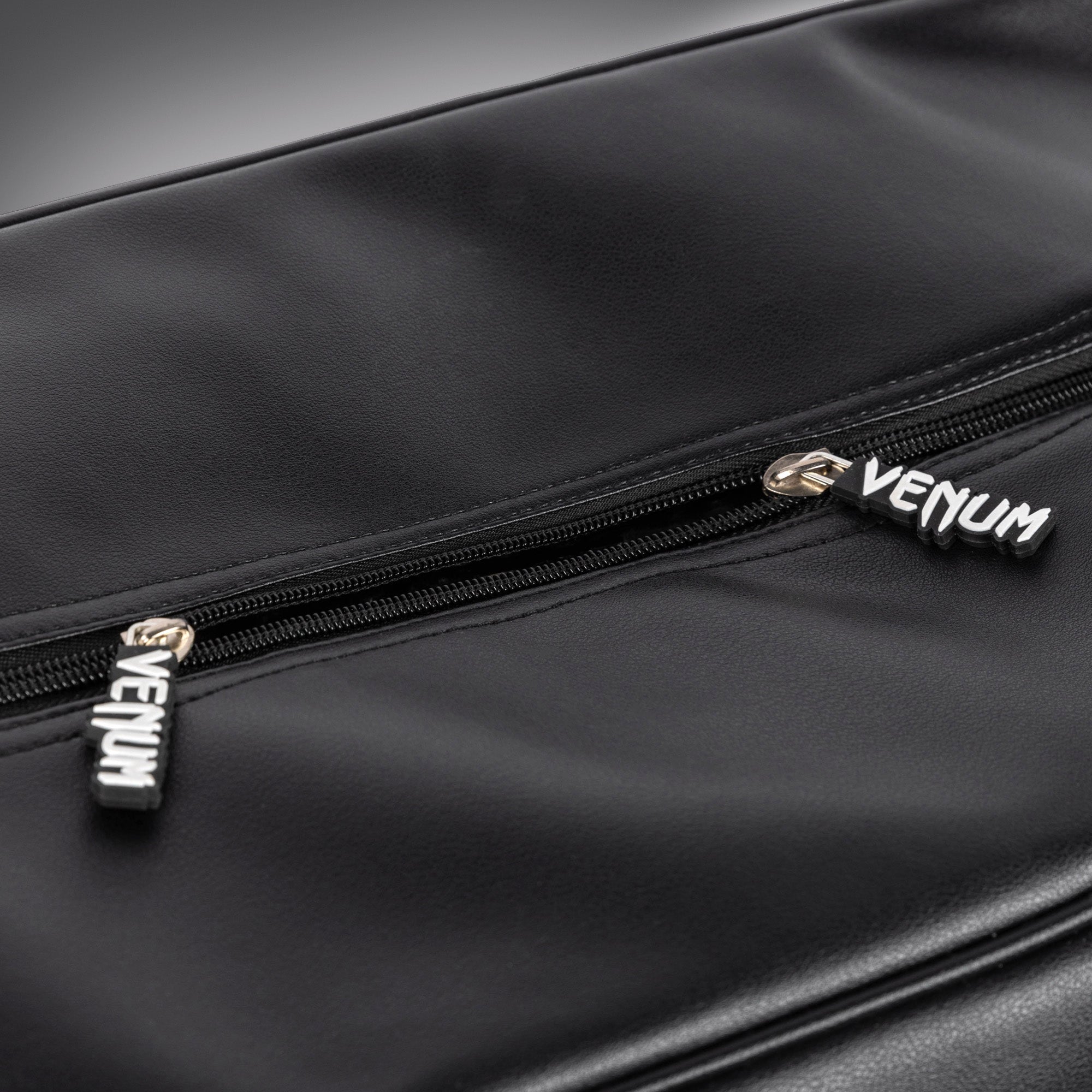 venum-sporttasche-origins-bowlingtasche-schwarz-wei image 5