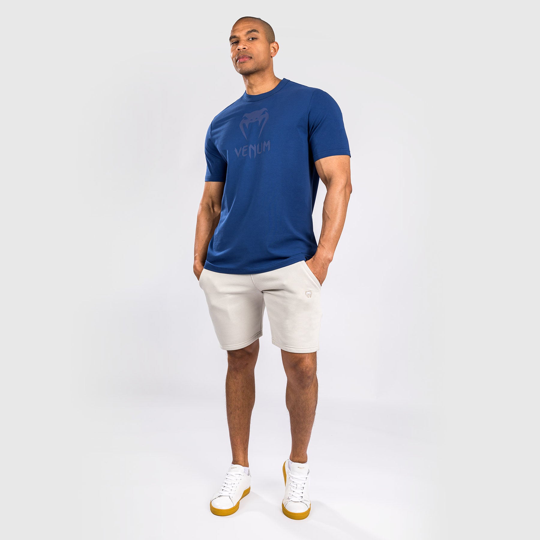 venum-classic-t-shirt-marineblau-marineblau image 2