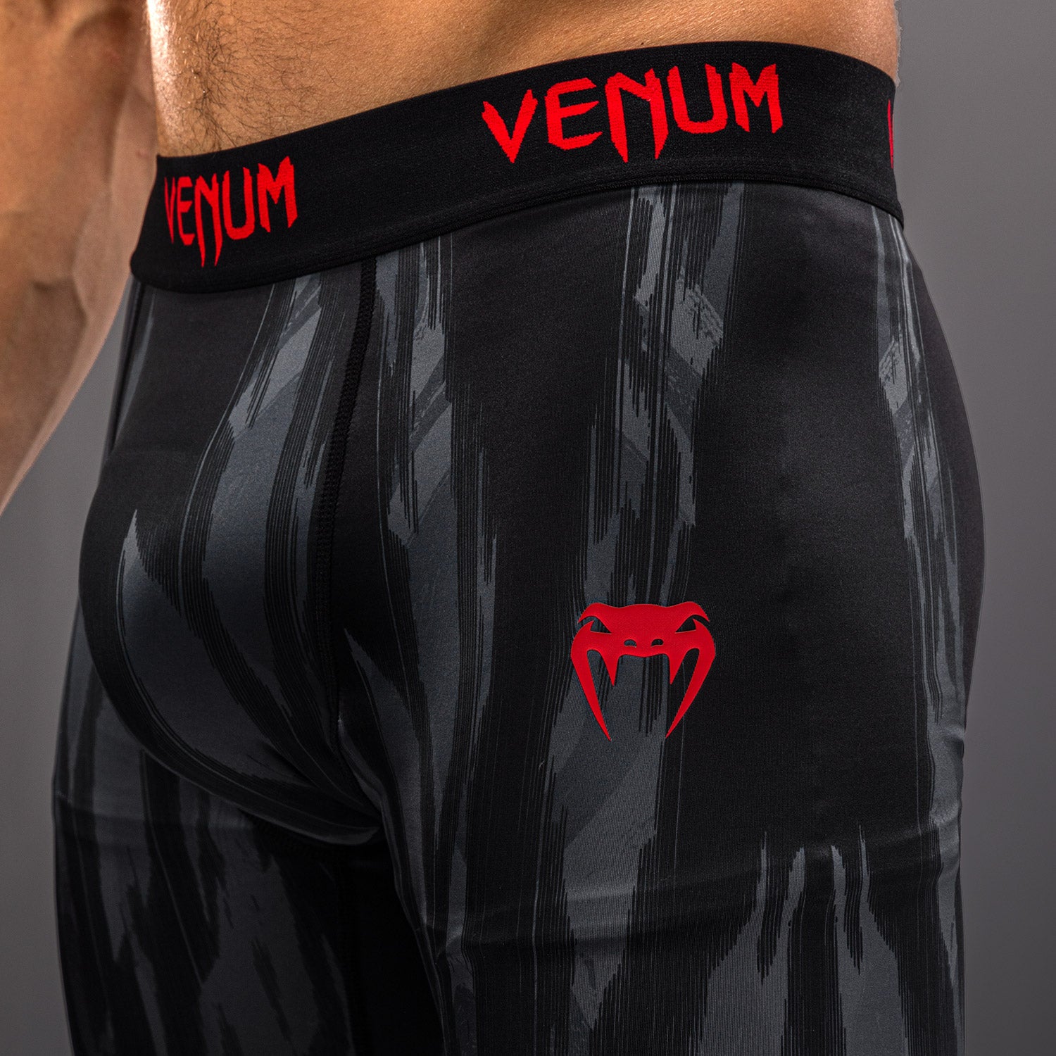 venum-demon-kompressionsshort-schwarz-grau image 6