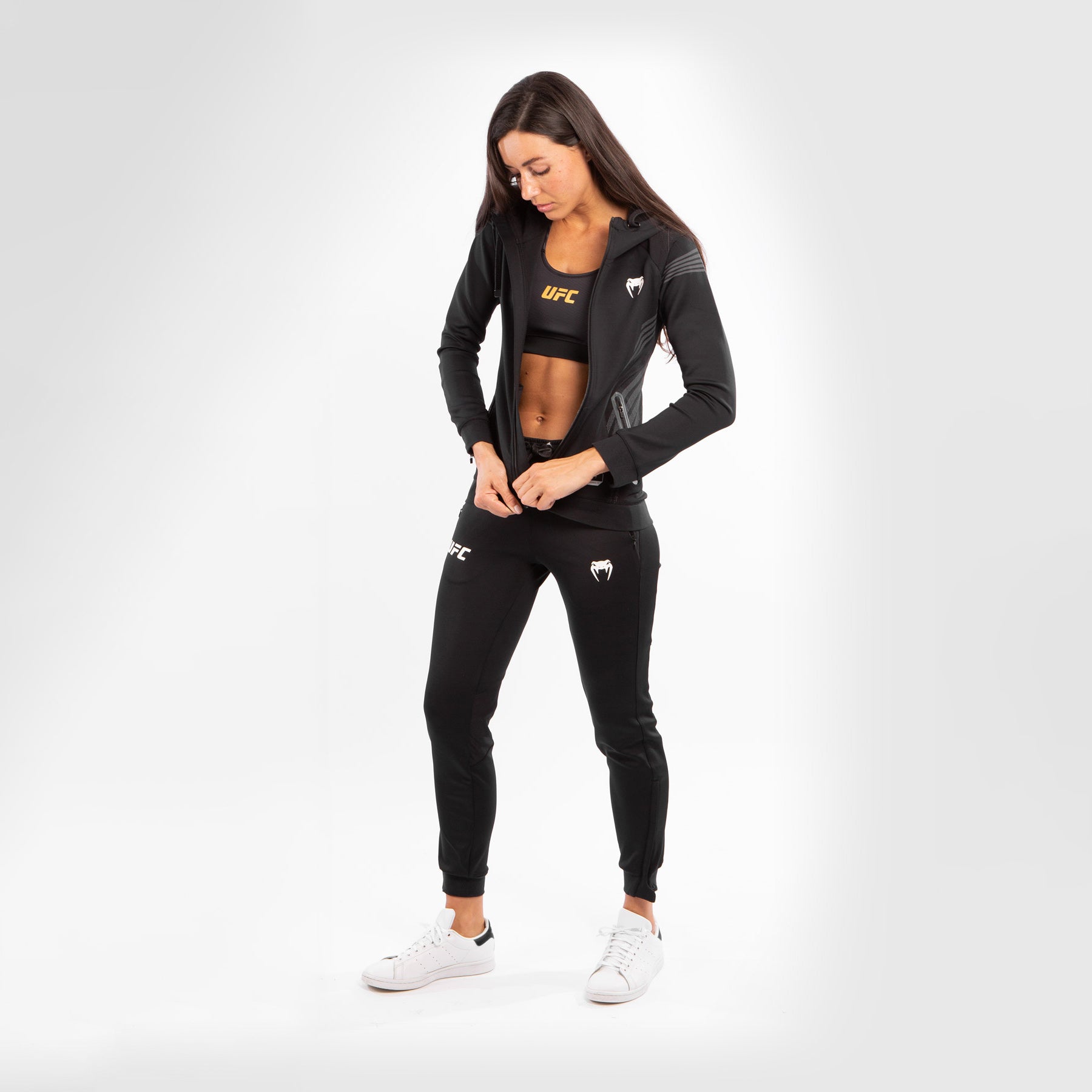 ufc-venum-authentic-fight-night-walkout-hoodie-damen-schwarz image 2