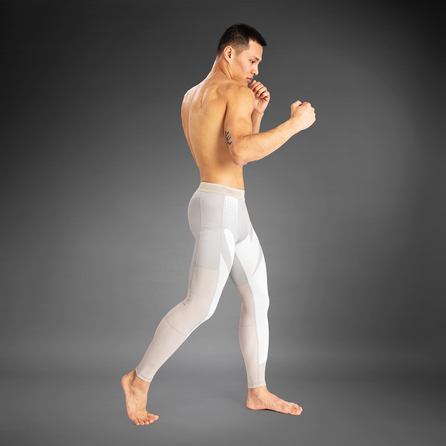 venum-attack-herren-gamaschen-spats-sand image 5