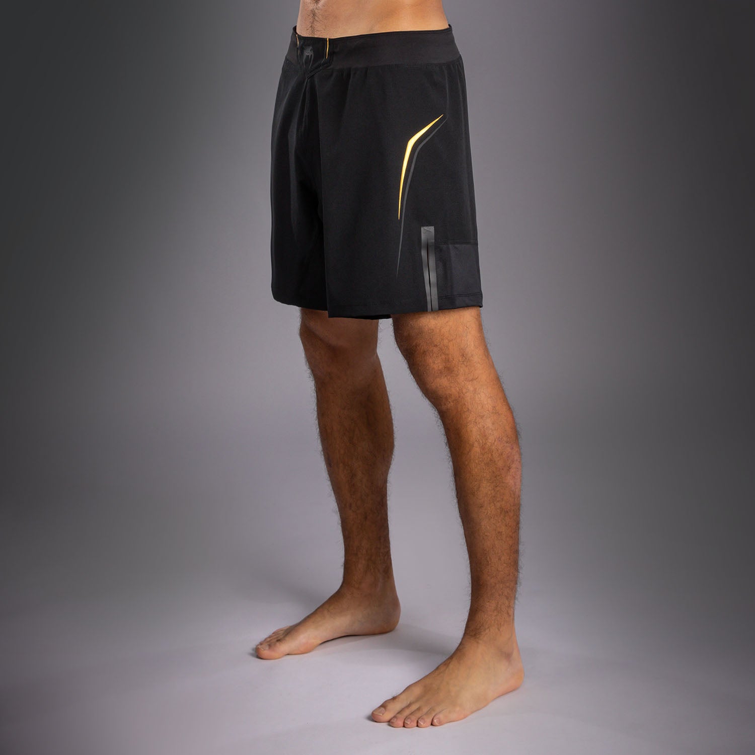 venum-g-core-fightshorts-schwarz-gold image 2