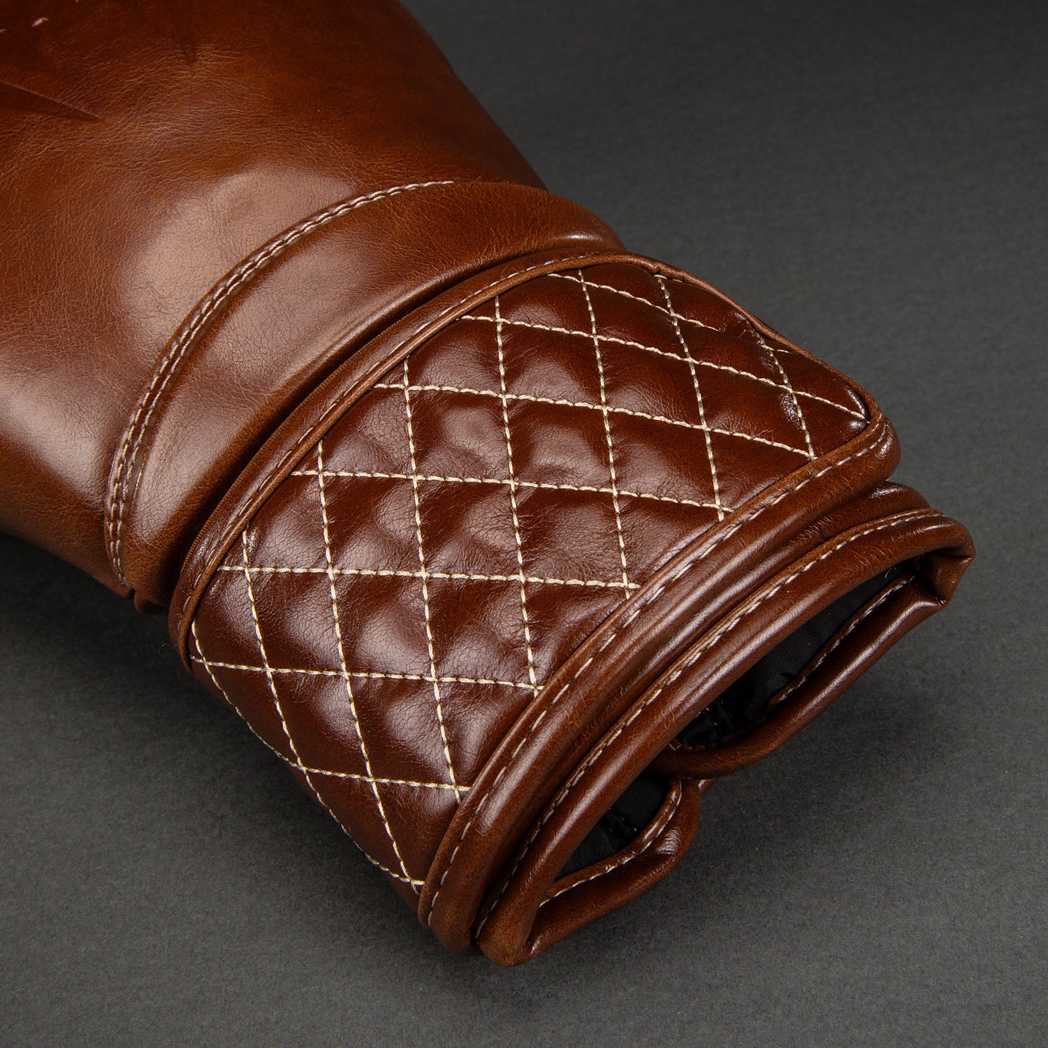 venum-impact-classic-boxhandschuhe-gl-nzendes-havana-braun image 5