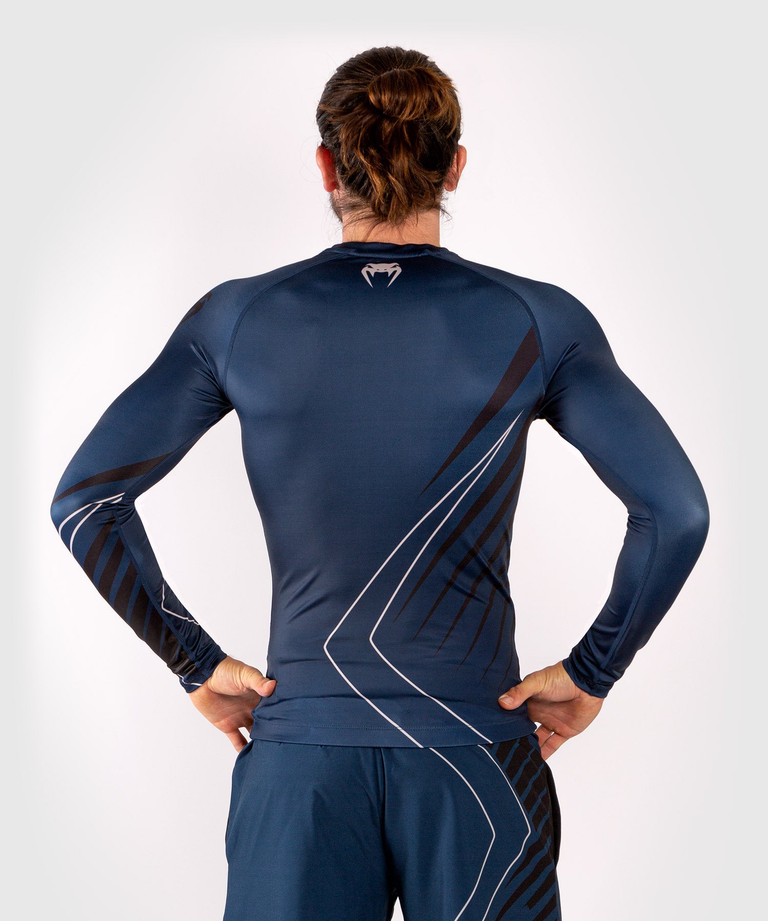 venum-contender-5-0-rashguard-langarm-marineblau-sand image 4