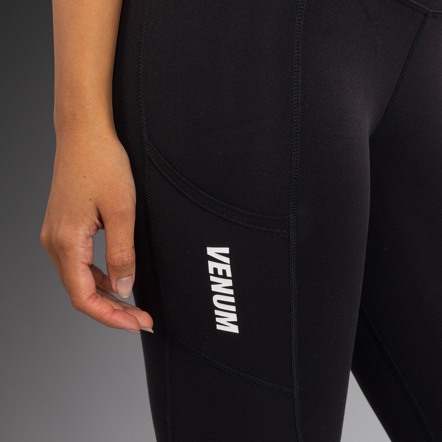 venum-essential-performance-leggings-damen-schwarz image 6