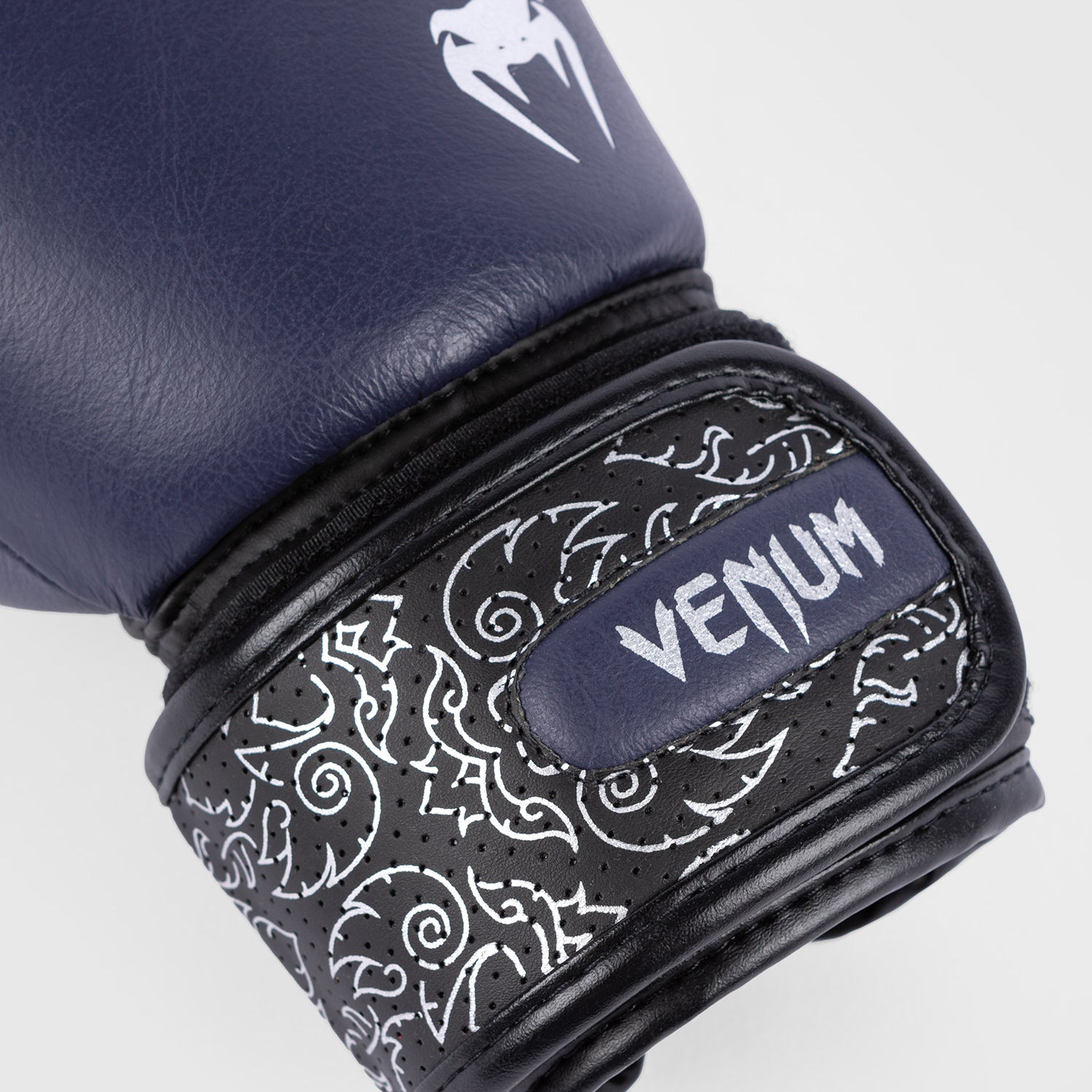 venum-power-2-0-boxhandschuhe-nappaleder-marineblau-schwarz image 5