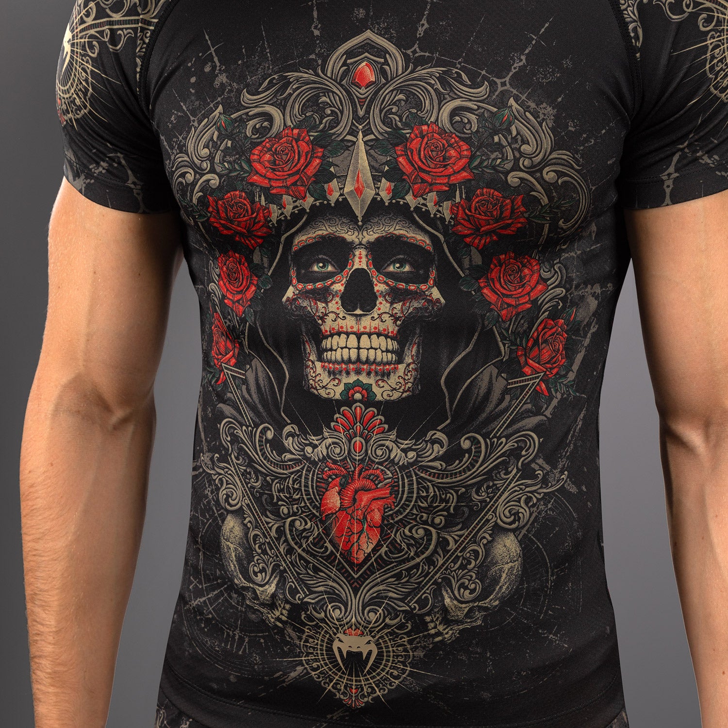 venum-santa-muerte-5-0-rashguard-herren-kurzarm-tiefes-schwarz-gold image 4