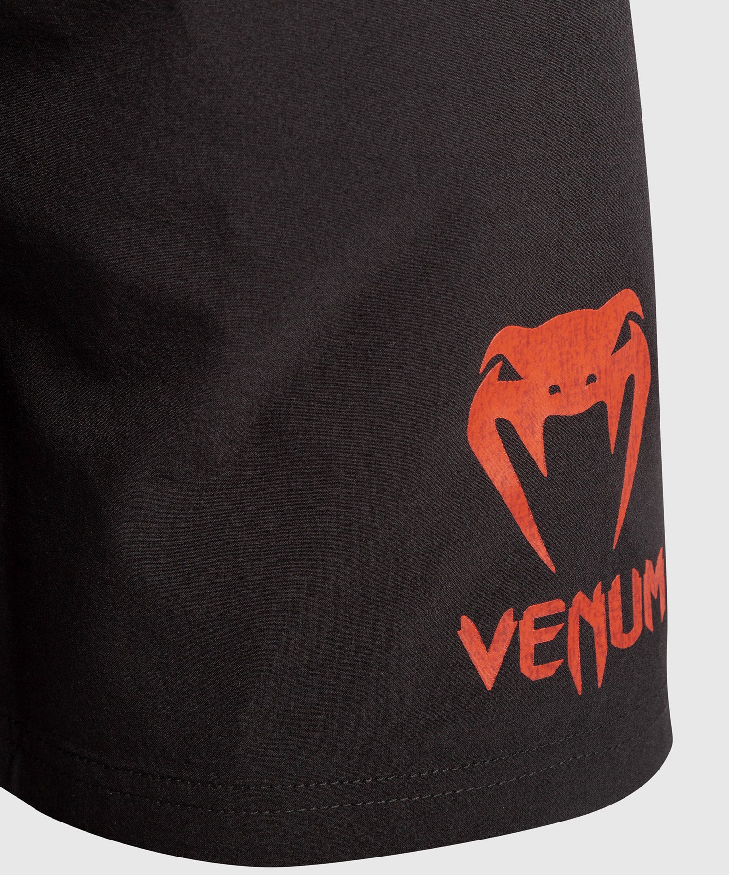 venum-classic-trainingsshorts-schwarz-rot image 6