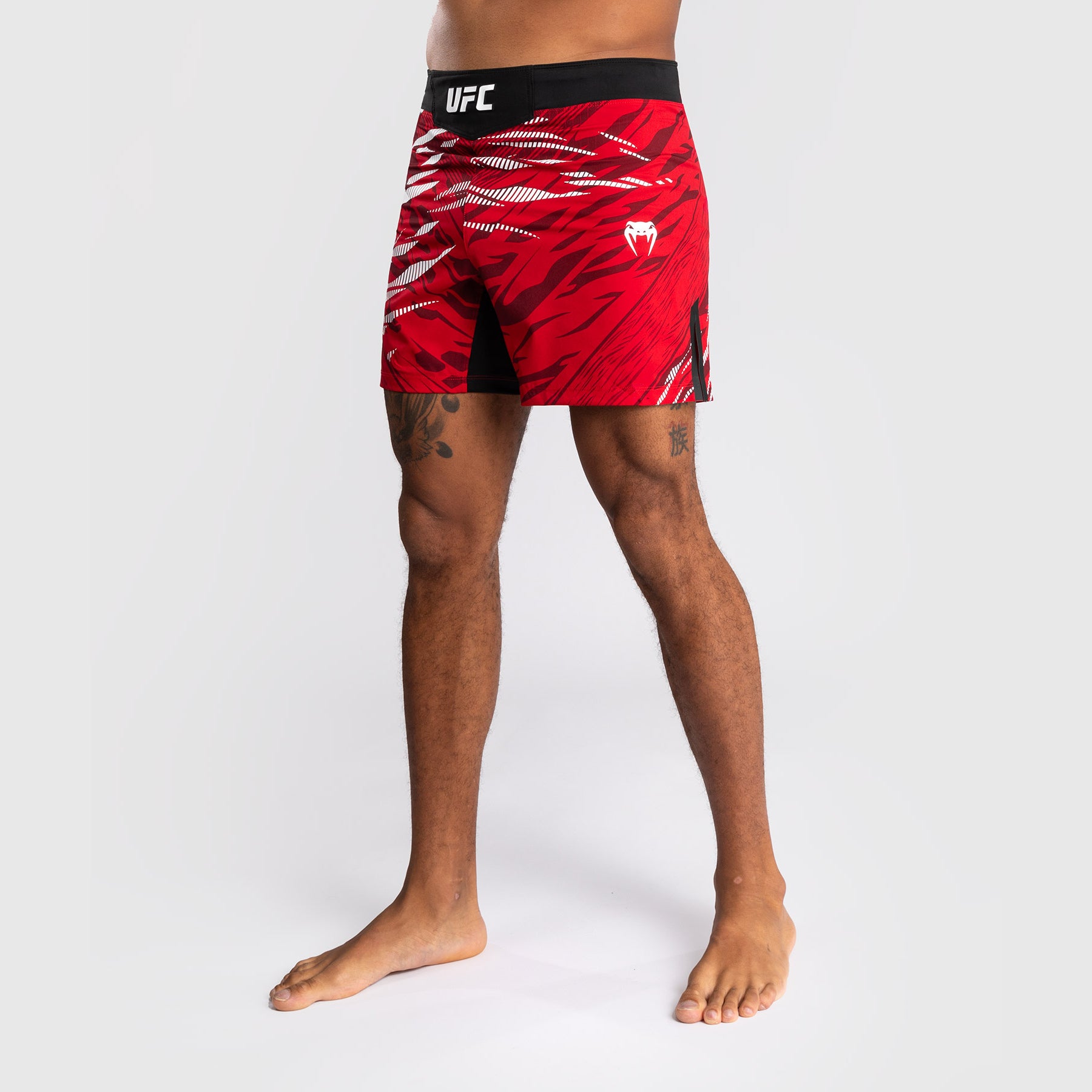 ufc-fusion-by-venum-authentic-fight-night-fight-short-short-fit-herren-rot image 4