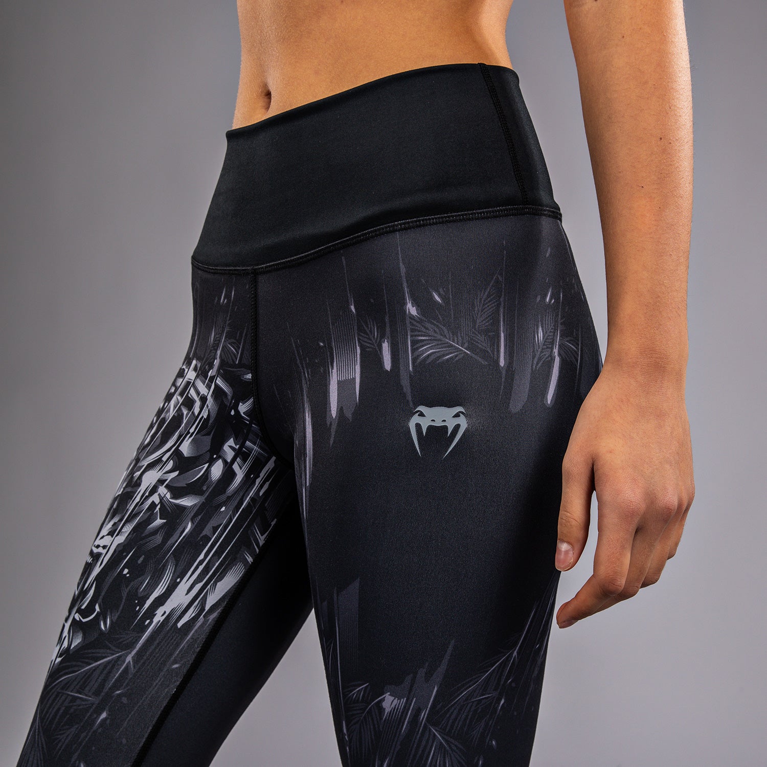 venum-tiger-damen-leggings-lang-schwarz-silber image 6