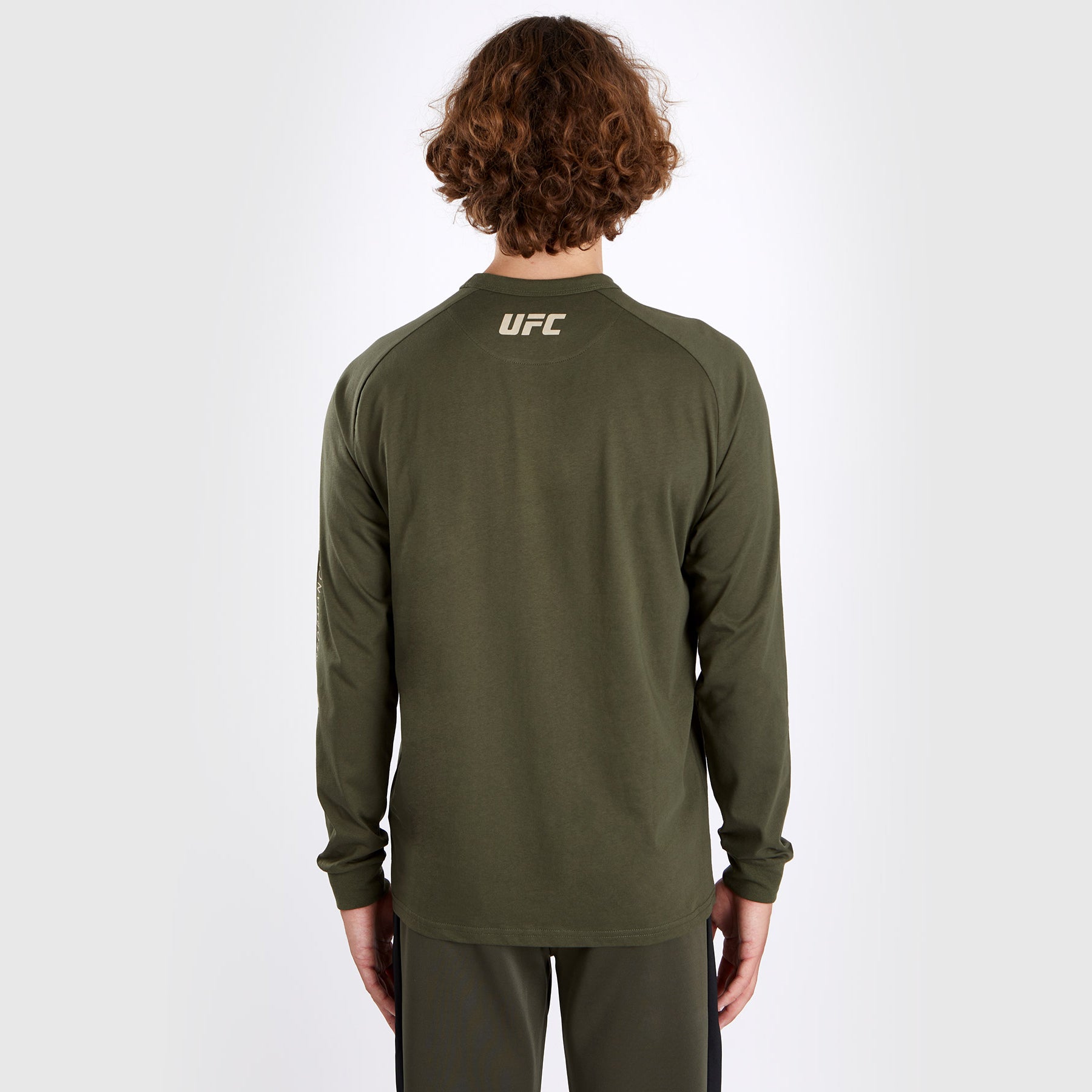 ufc-adrenaline-by-venum-fight-week-langarm-t-shirt-herren-khaki image 2