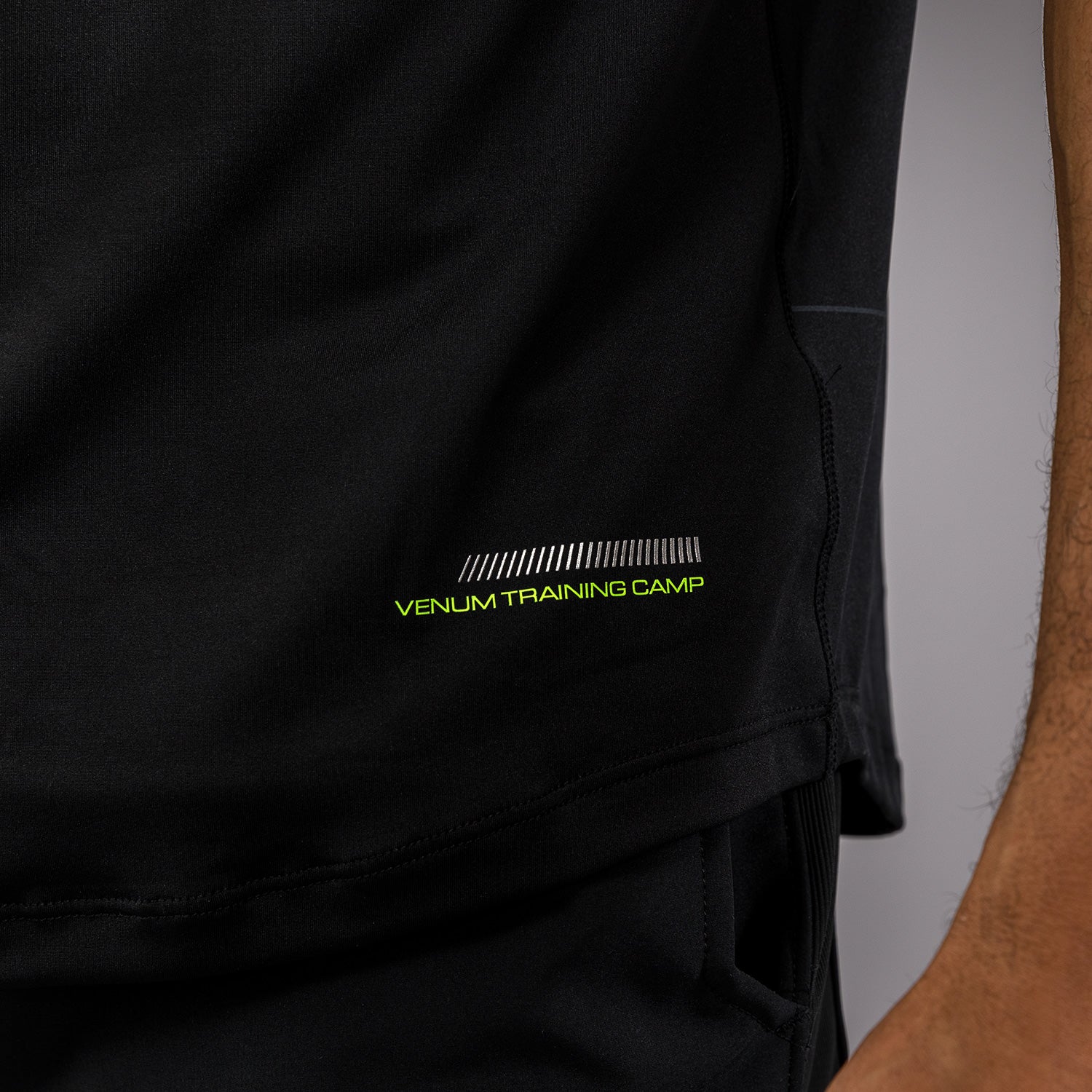 venum-training-camp-4-0-dry-tech-t-shirt-herren-schwarz-neongr-n image 5